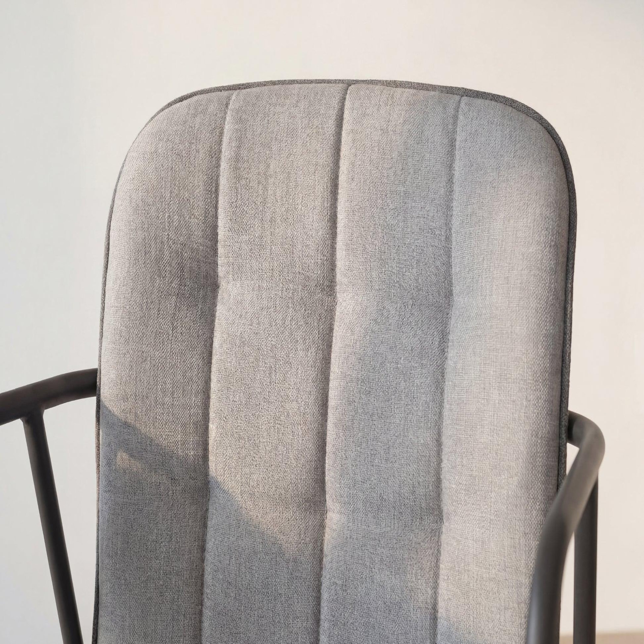 Voir la diapositive 4 : CASANOVA PARIS Marlo - lot de 4 chaises pieds en métal