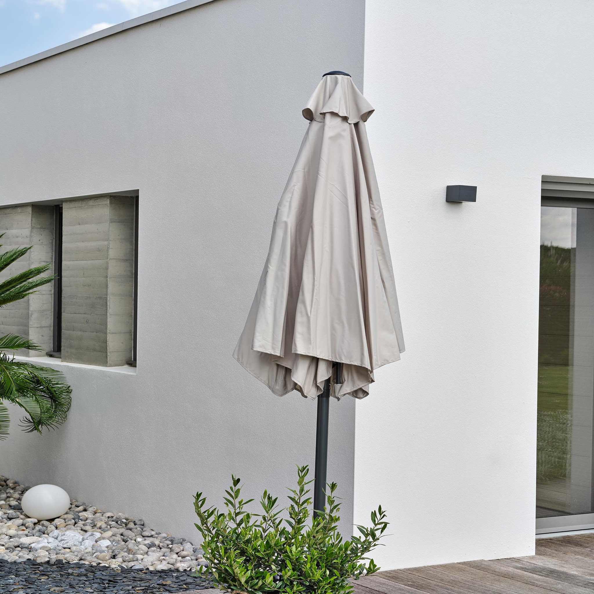 Voir la diapositive 4 : DCB GARDEN Parasol à manivelle en aluminium  et toile