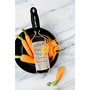 Voir la diapositive 3 : MICROPLANE Râpe Gourmet Carottes Rapées