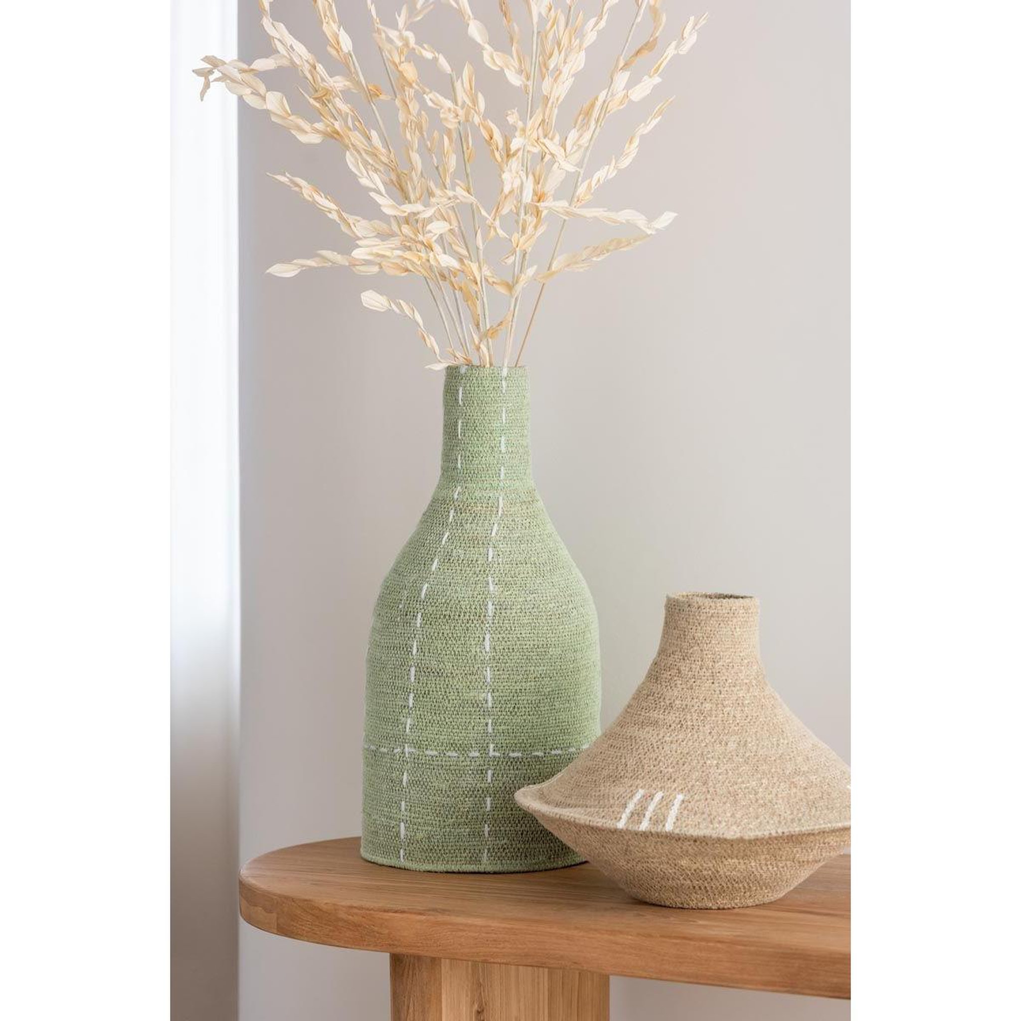 Voir la diapositive 3 : J-LINE Vase bouteille design pointillés  jonc de mer  50cm vert