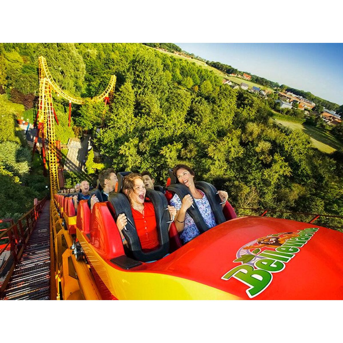 Smartbox Entrée au Parc Bellewaerde en 2024 pour 2 adultes et 1 enfant - Coffret Cadeau Sport & Aventure