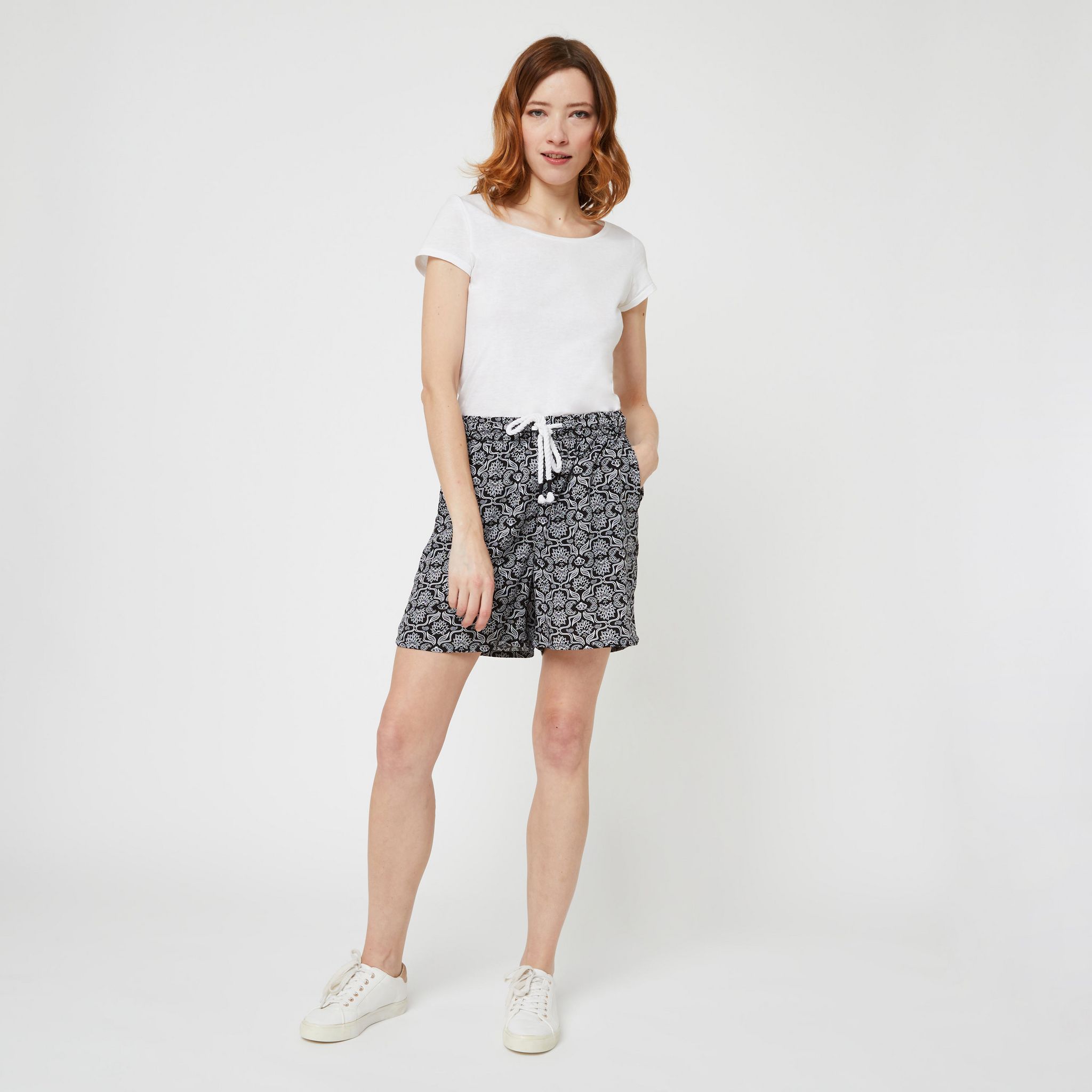 Short Noir Daily Sports Miracle Femme Taille 6 (31 Pouces), Nylon, Style Cargo - Occasion Parfait état
