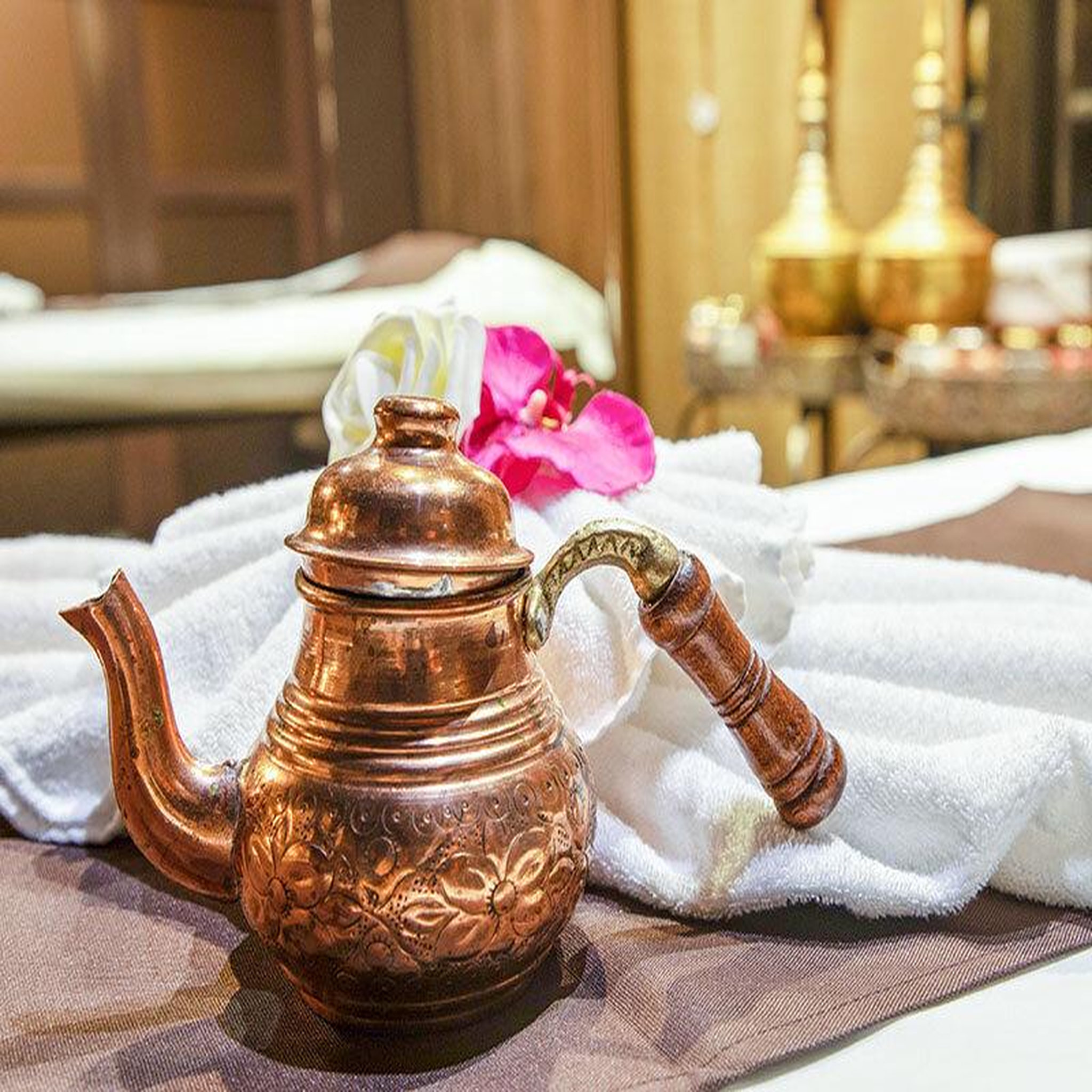Voir la diapositive 3 : Smartbox Parenthèse bien-être avec massage, gommage, hammam, manucure et beauté des pieds à paris - coffret cadeau bien-être