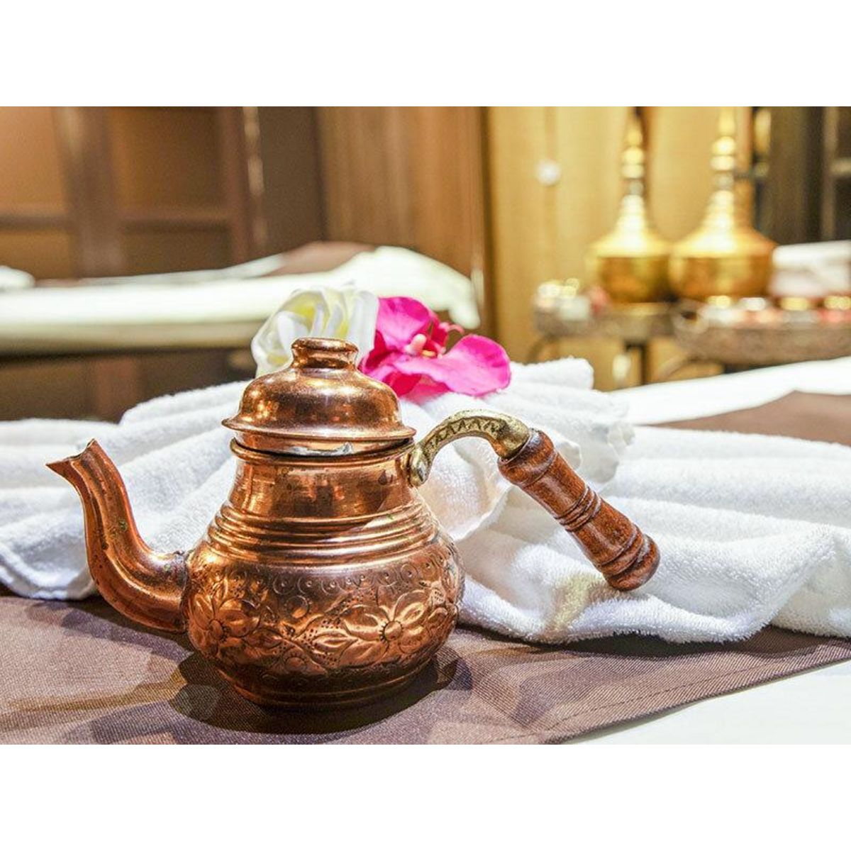 Smartbox Parenthèse bien-être avec massage, gommage, hammam, manucure et beauté des pieds à Paris - Coffret Cadeau Bien-être