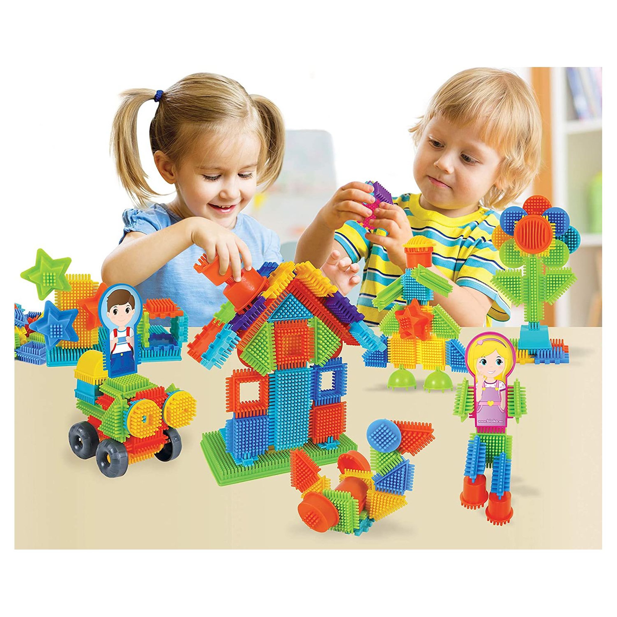 Voir la diapositive 2 : MBI Boite de 150 Bloko + 2 figurines famille 3D et 2 plaques