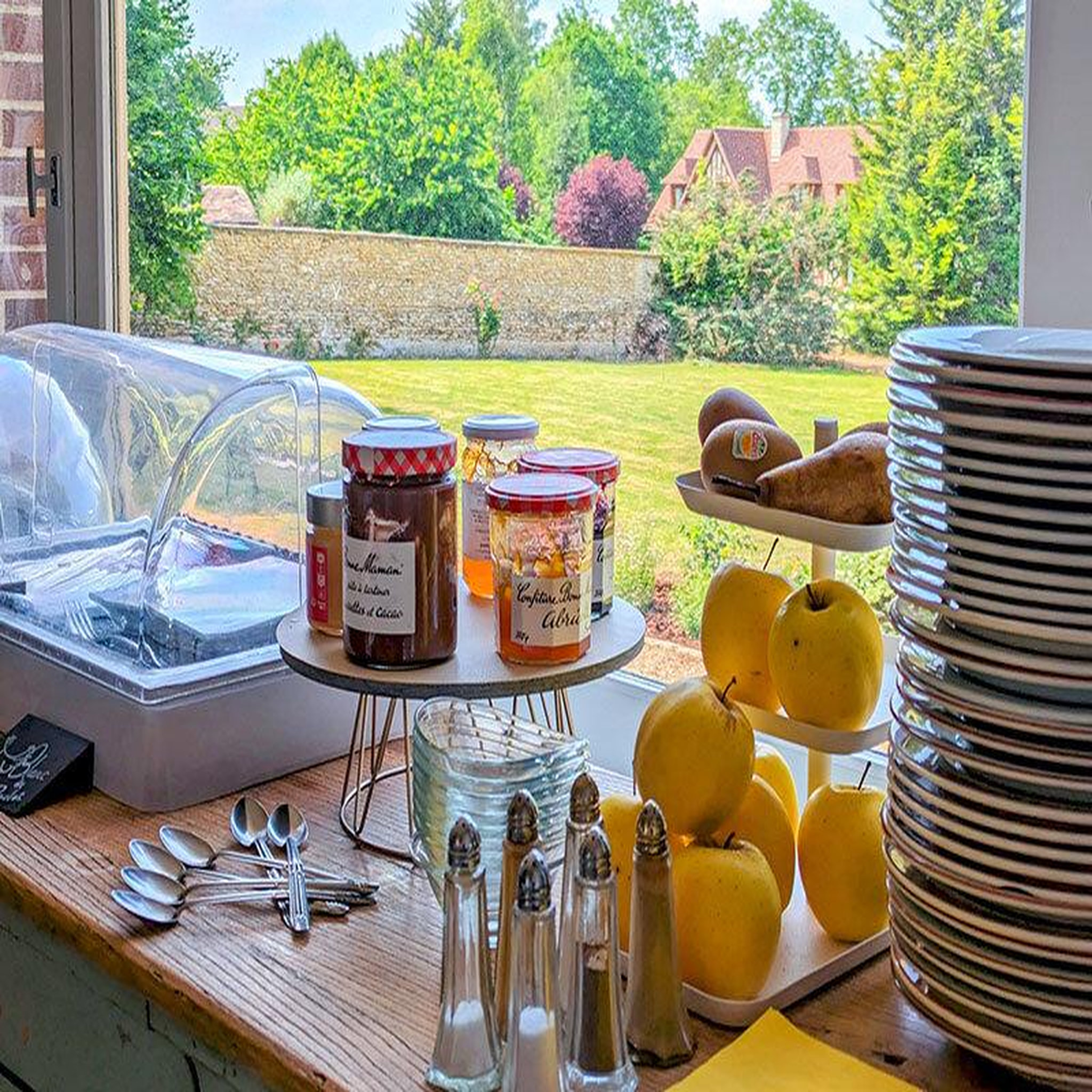 Voir la diapositive 3 : Smartbox 2 jours en château avec dîner près de Giverny - Coffret Cadeau Séjour
