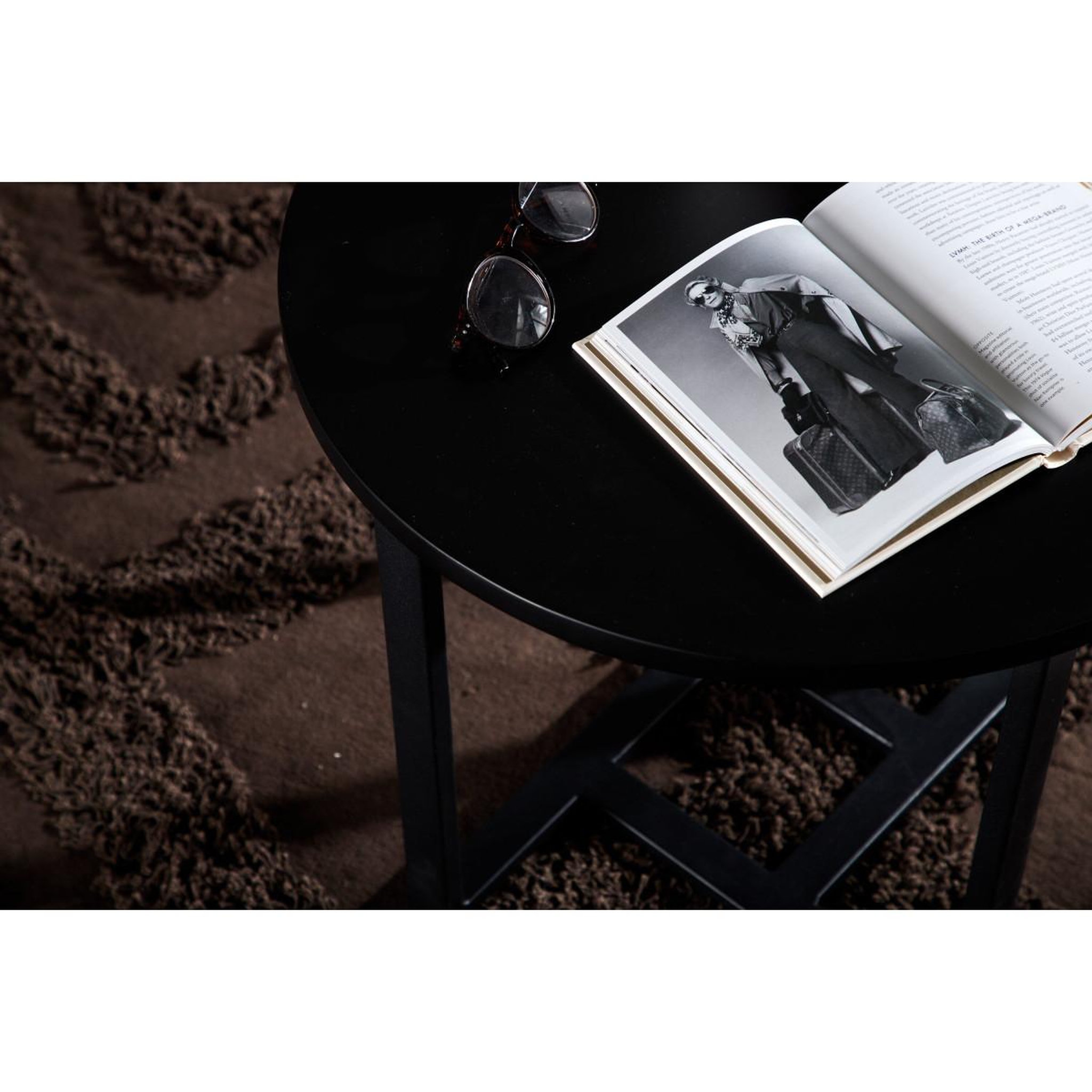 Voir la diapositive 6 : Paris Prix Table basse design  lawton  50cm noir