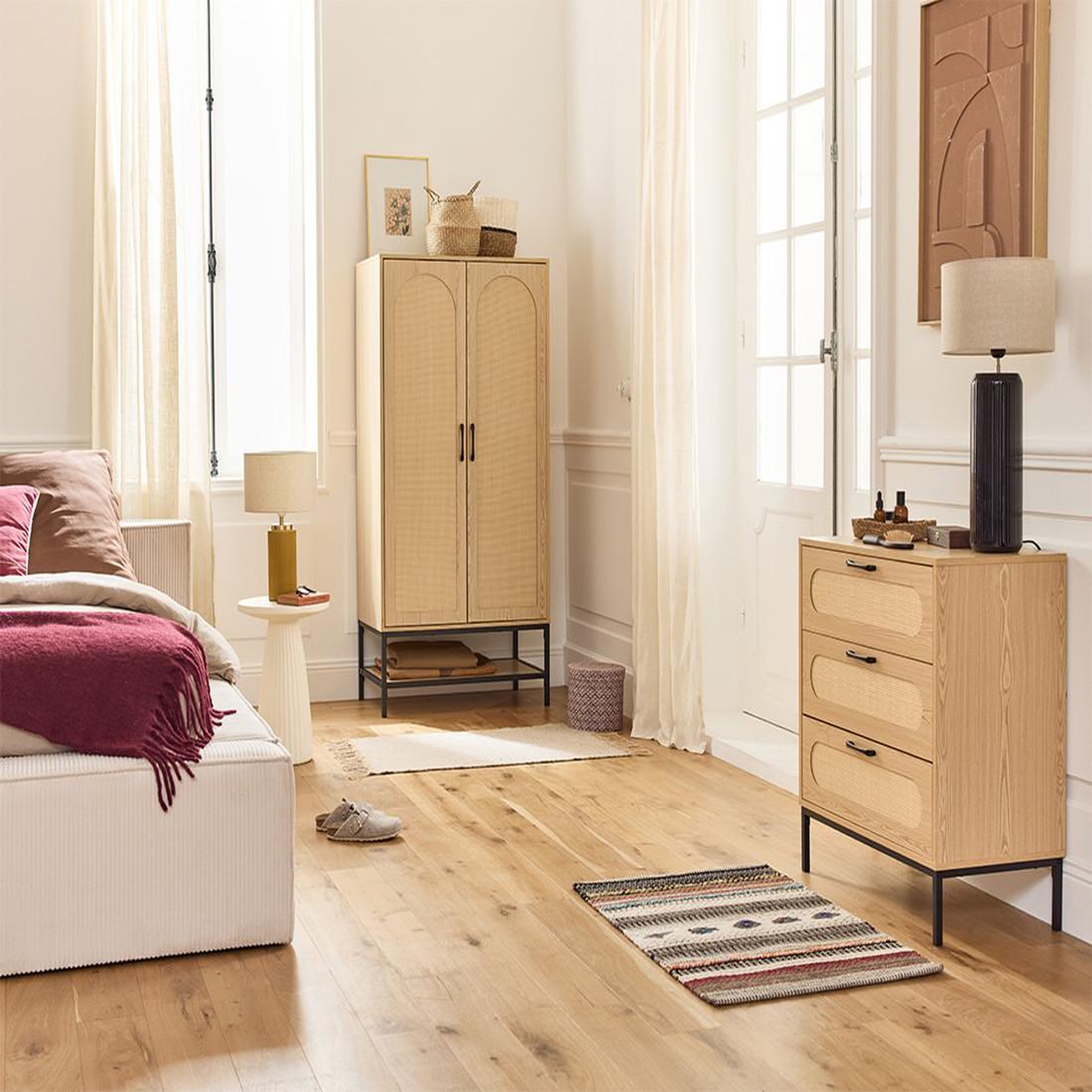 Voir la diapositive 3 : BEST MOBILIER Nagato - commode - cannage et effet bois - 70 cm