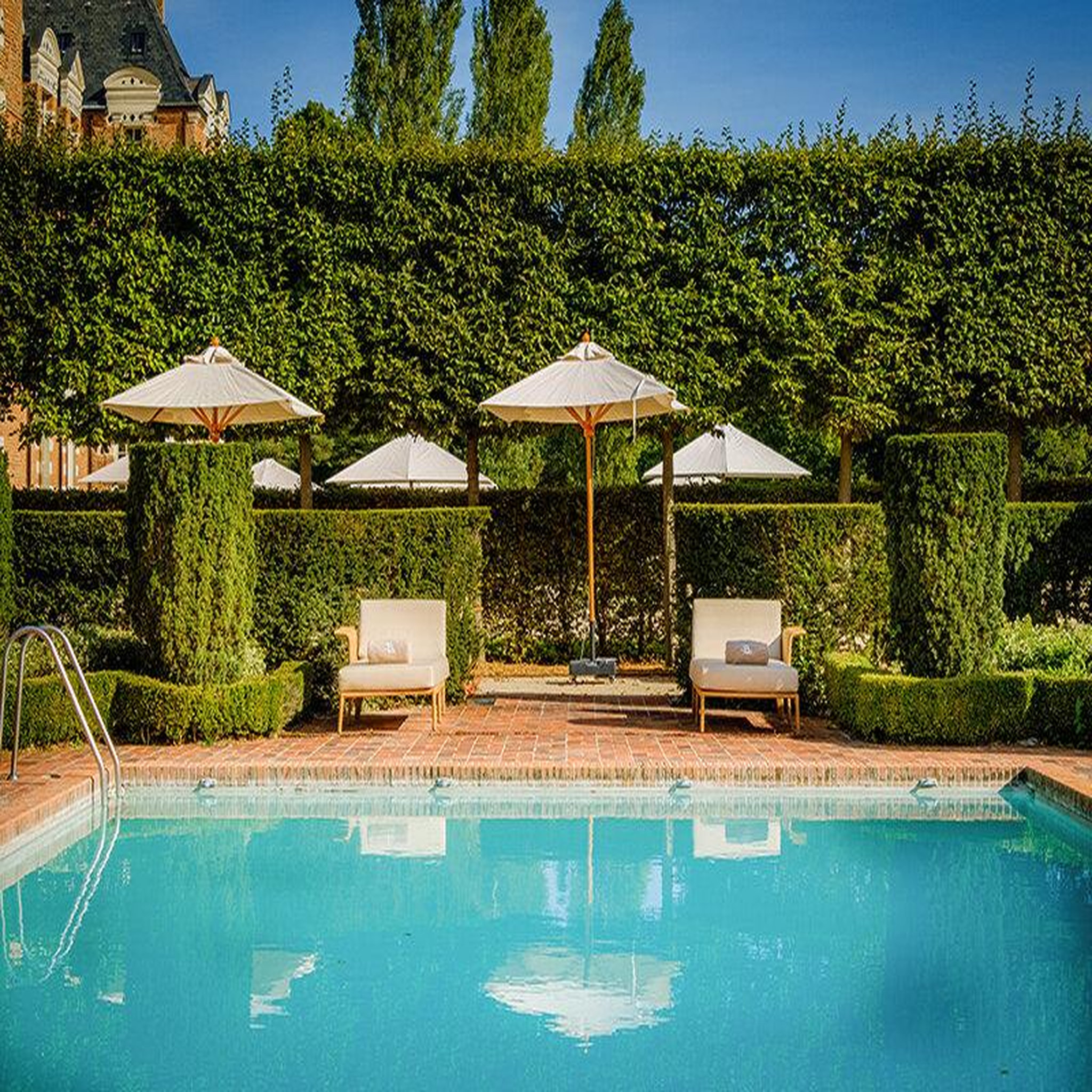 Voir la diapositive 4 : Smartbox 2 jours en château 4* avec spa et champagne près d'orléans - coffret cadeau séjour
