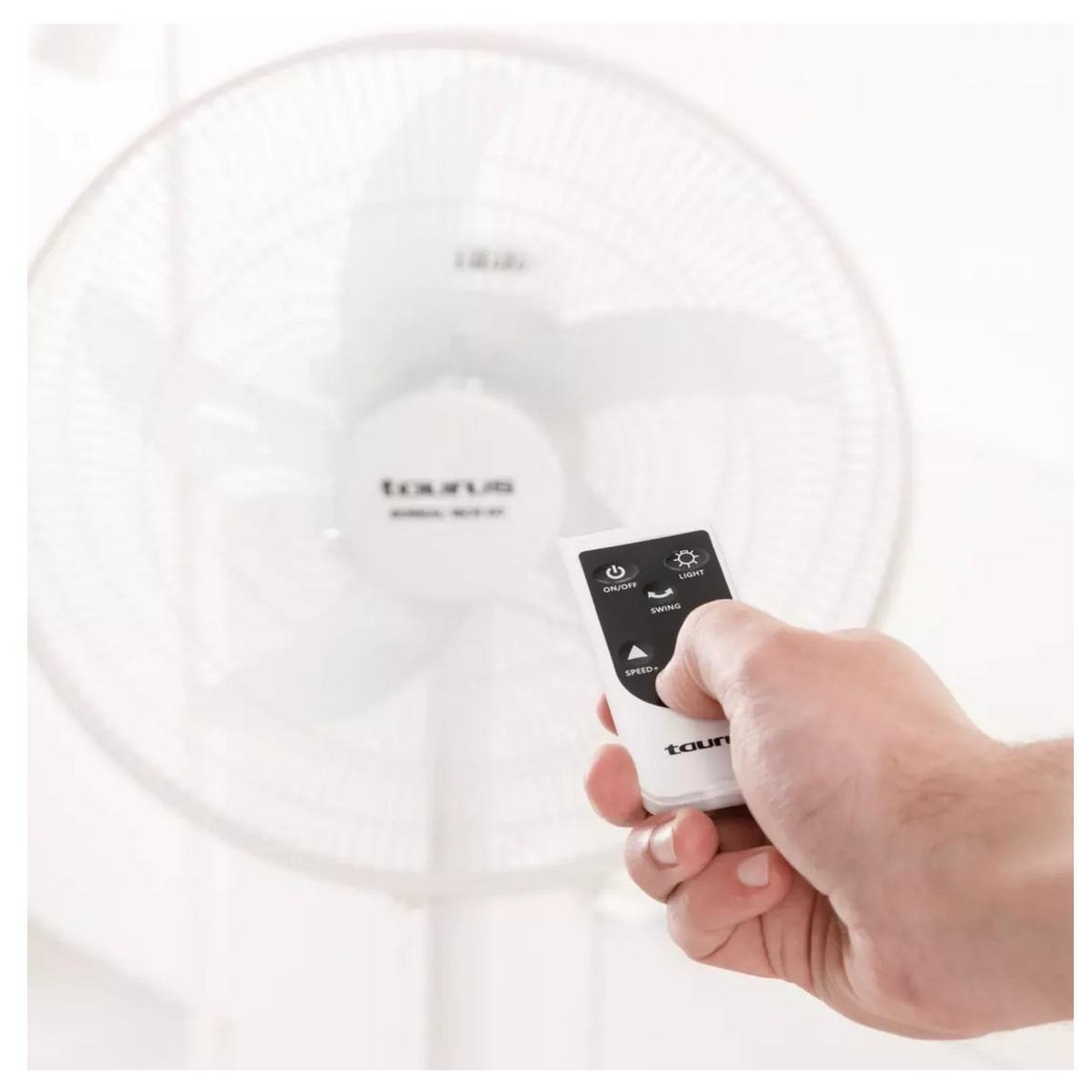 Voir la diapositive 6 : Taurus Ventilateur sur pied 40cm 35w 5 vitesses blanc - BOREAL16CRGO