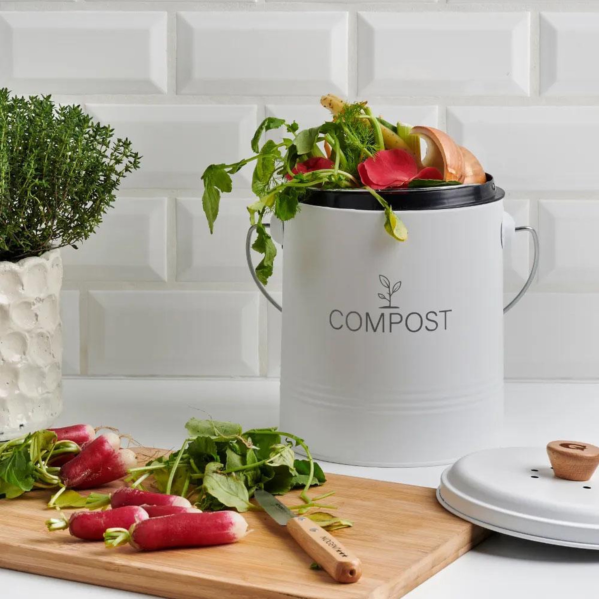 Voir la diapositive 2 : Guillouard Seau à compost rond 8l blanc - 040616