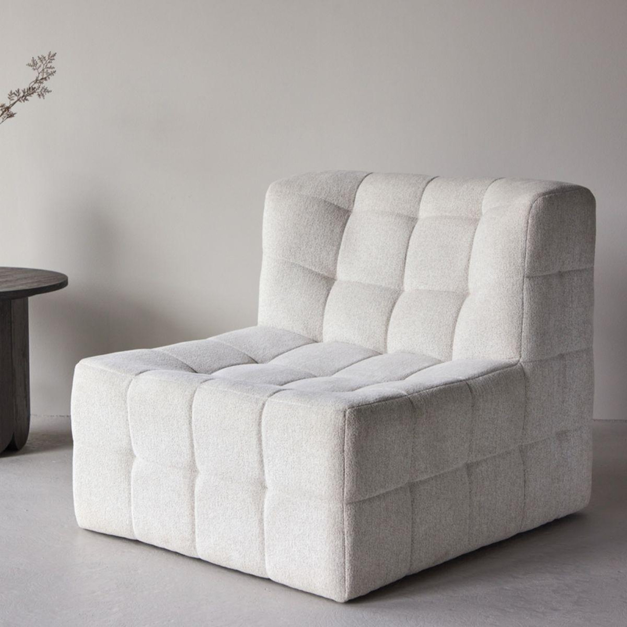 Voir la diapositive 6 : Paris Prix Fauteuil design  malou  89cm beige