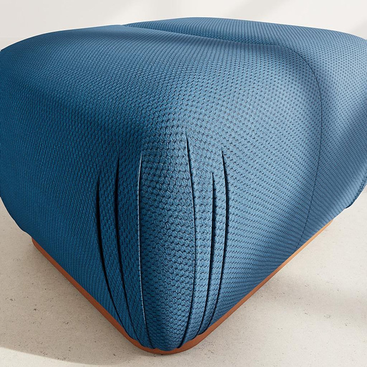 LISA DESIGN Penelope - pouf en velours texturé