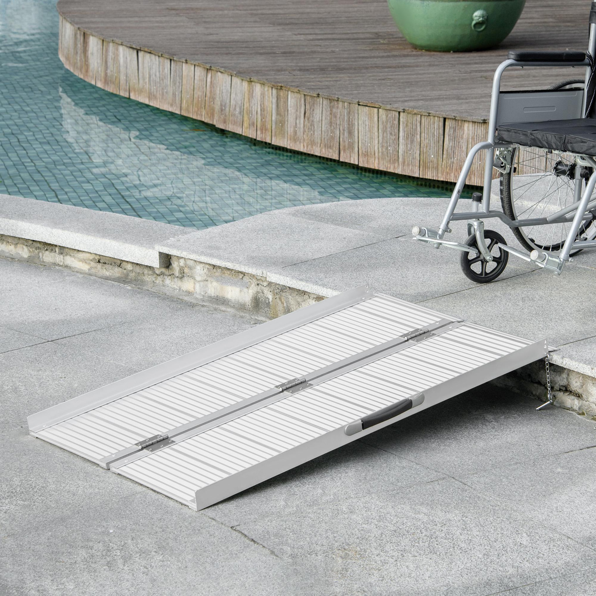 Voir la diapositive 4 : HOMCOM Rampe de fauteuil roulant rampe de chargement antidérapante pliable avec bordures de sécurité max. 270 Kg alu