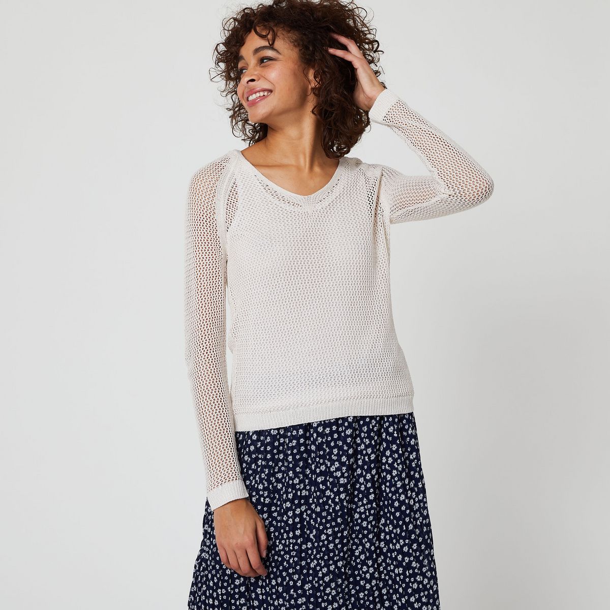 IN EXTENSO Pull col v écru motif broderie femme