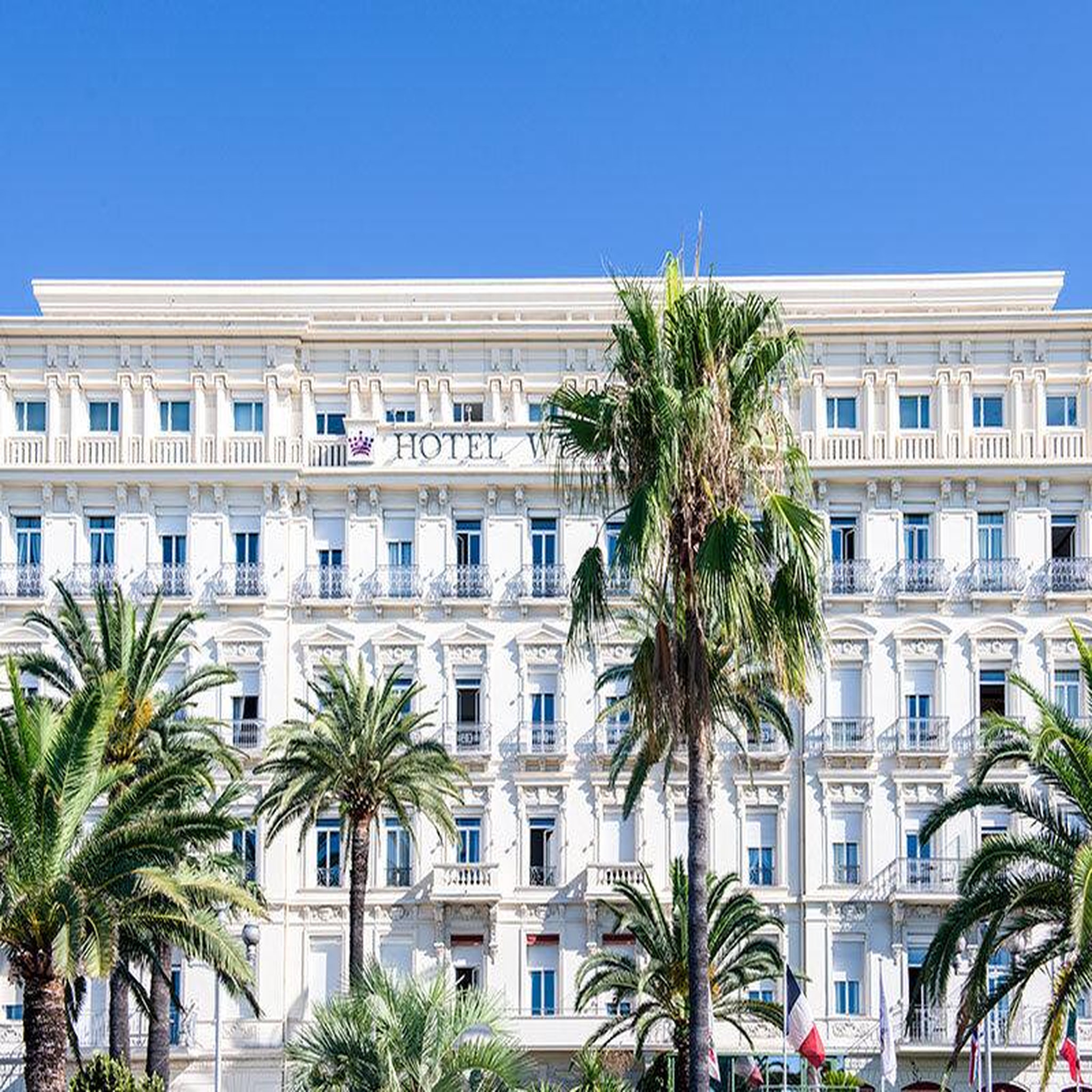 Voir la diapositive 2 : Smartbox 2 jours avec dîner en hôtel 4* sur la promenade des anglais à nice - coffret cadeau séjour