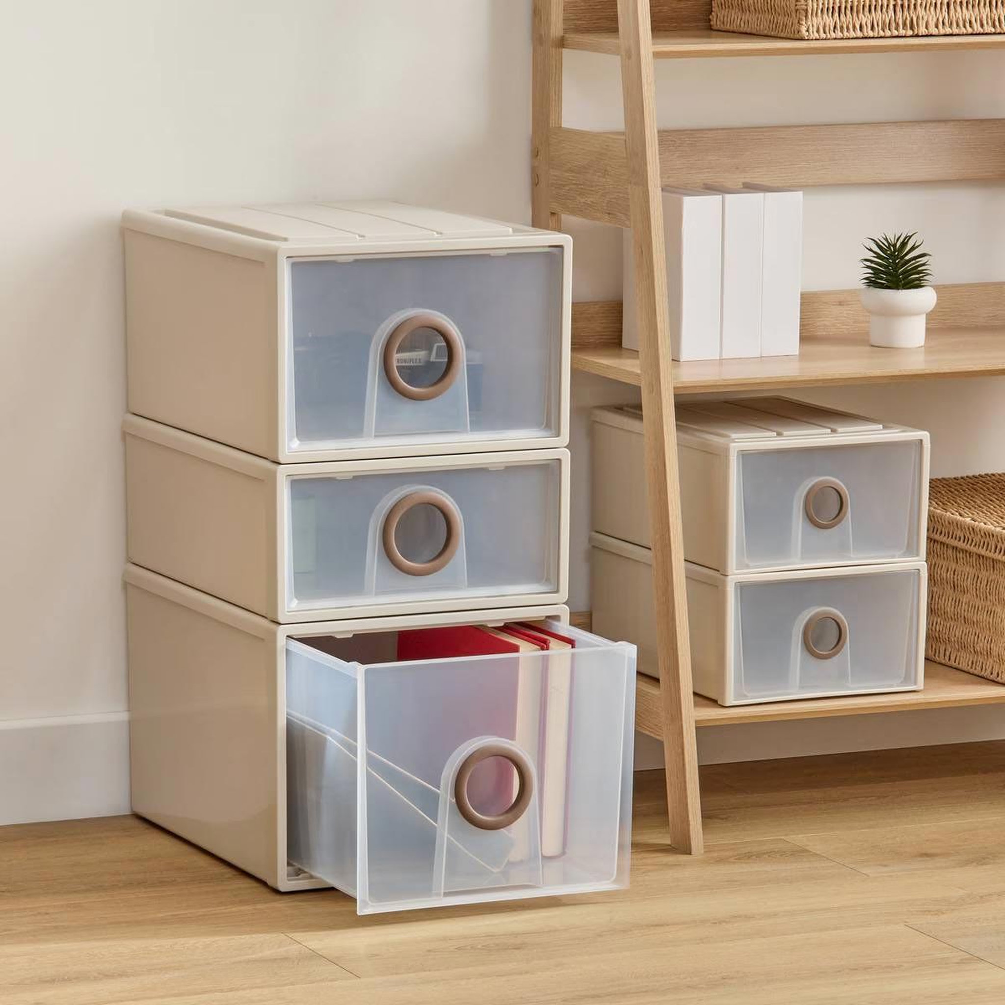 Voir la diapositive 3 : FIVE Tiroir rigide empilable  tide'n stak  30,5l beige
