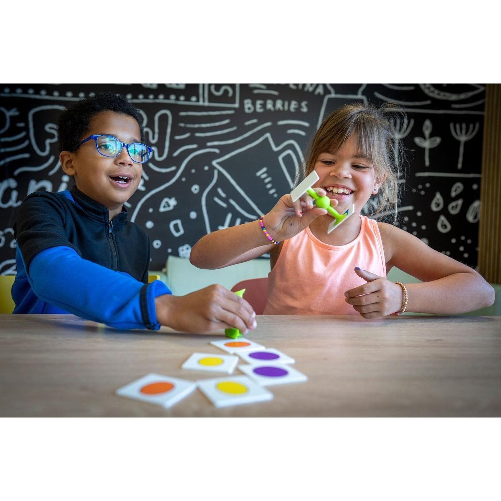 Voir la diapositive 4 : EDUCO Attrapez la forme — jeu éducatif pour la classe