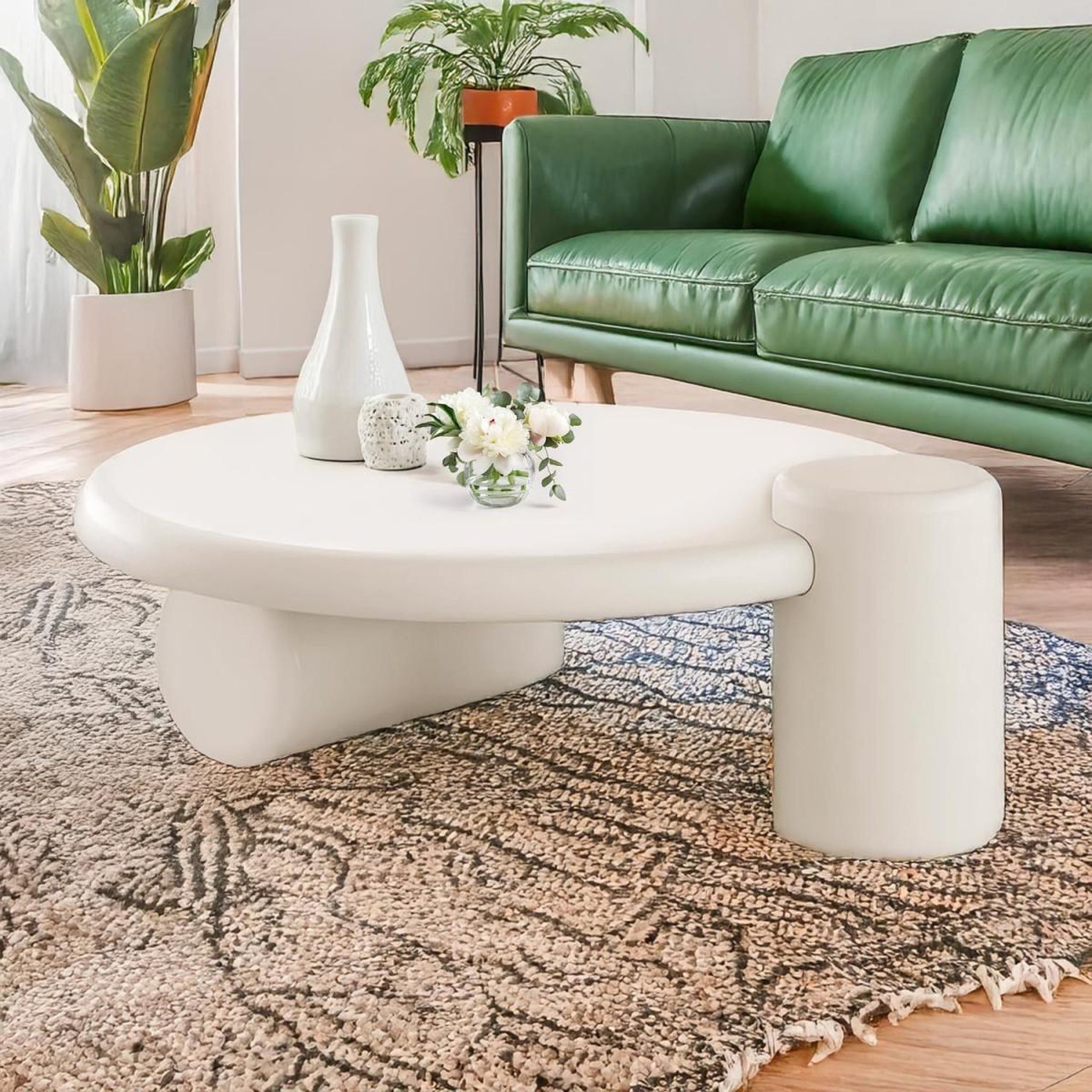 Voir la diapositive 5 : Paris Prix Table basse asymétrique  eloy  100cm crème