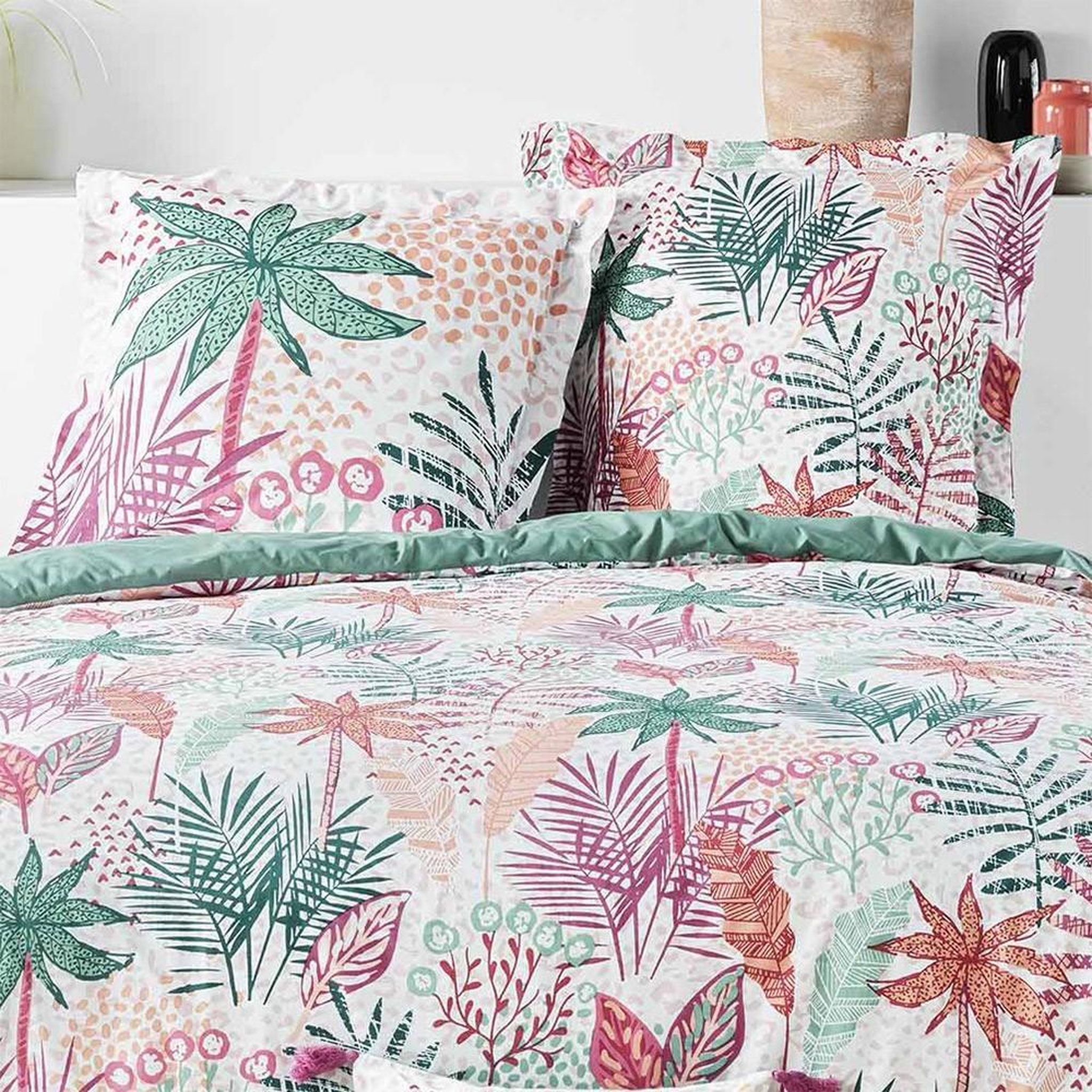 Voir la diapositive 2 : Douceur d'Intérieur Housse de couette 260x240 + 2 taies Silveria coton 57 fils