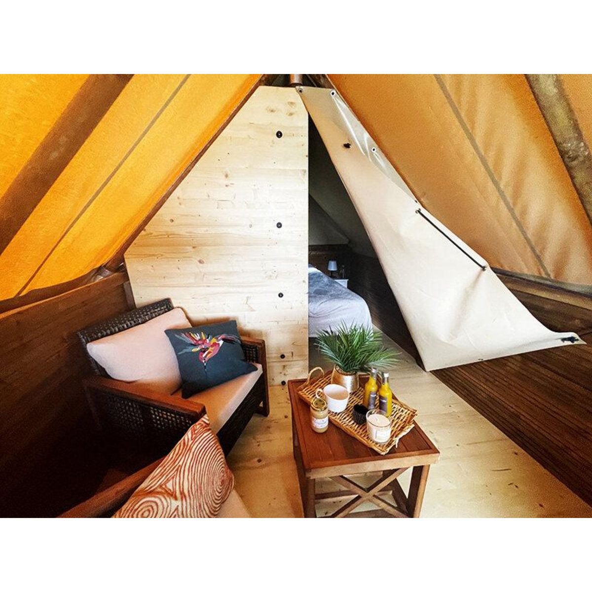 Smartbox 2 jours insolites en cabane sur eau près de Provins - Coffret Cadeau Séjour