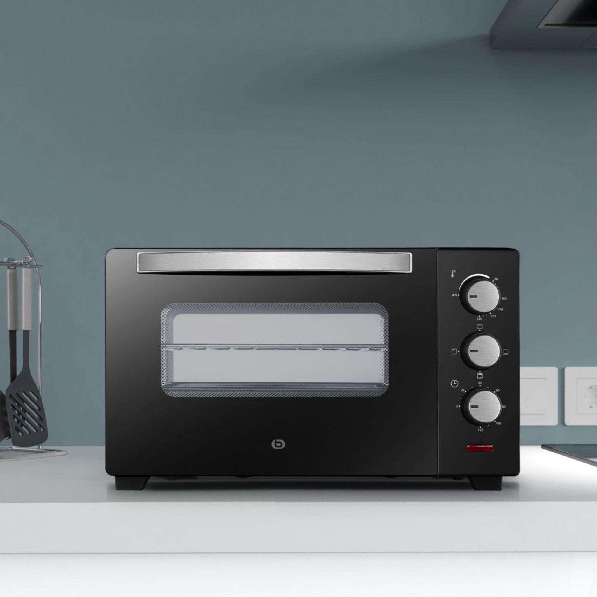 Voir la diapositive 5 : ESSENTIEL B Mini four EFP284 28L