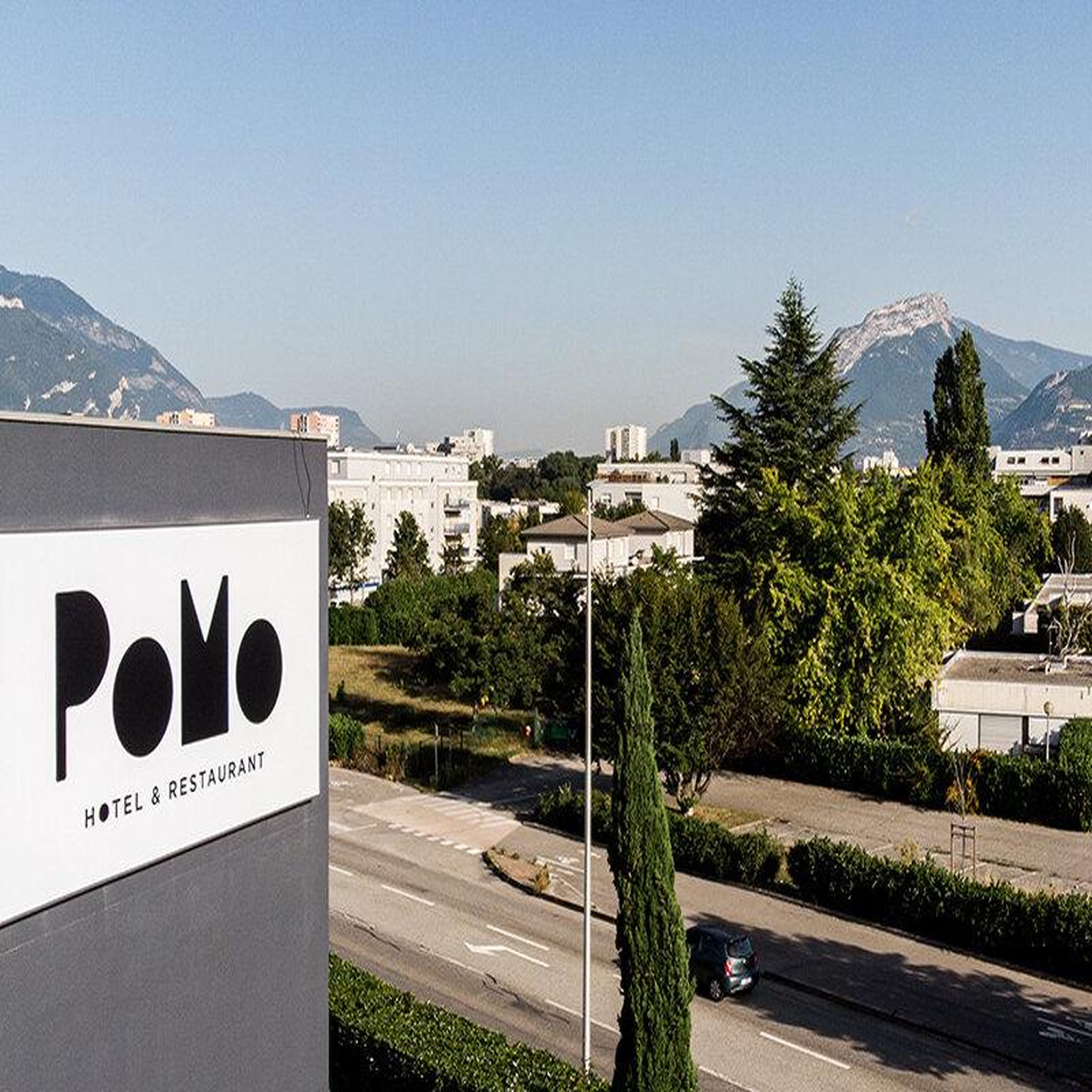 Voir la diapositive 2 : Smartbox Séjour de 2 jours en hôtel 4* aux portes de grenoble - coffret cadeau séjour