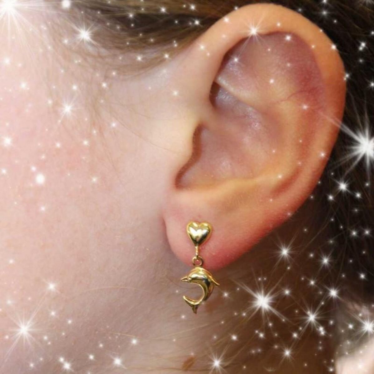 L'ATELIER D'AZUR Boucles d'Oreilles Or Jaune Pendantes - Coeur et Dauphin - Femme ou Enfant