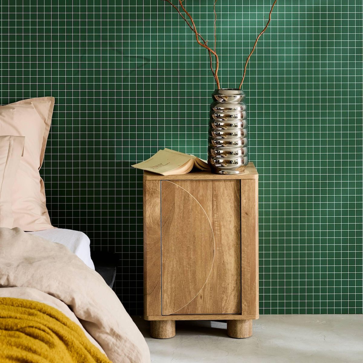 SWEEEK Lot de 2 tables de chevet décor bois de manguier 1 porte réversible Pondi