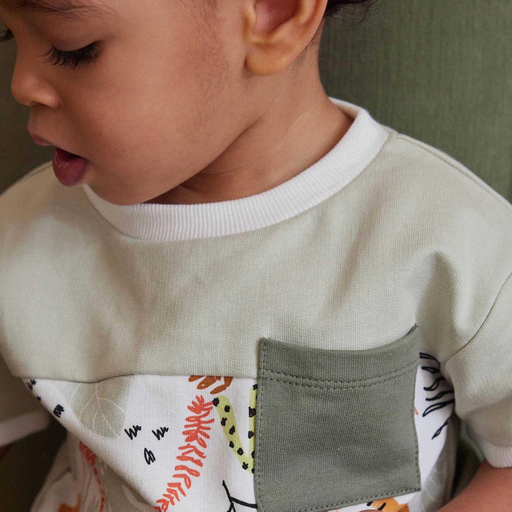 Voir la diapositive 5 : Petit Béguin Ensemble enfant t-shirt et short dumbea