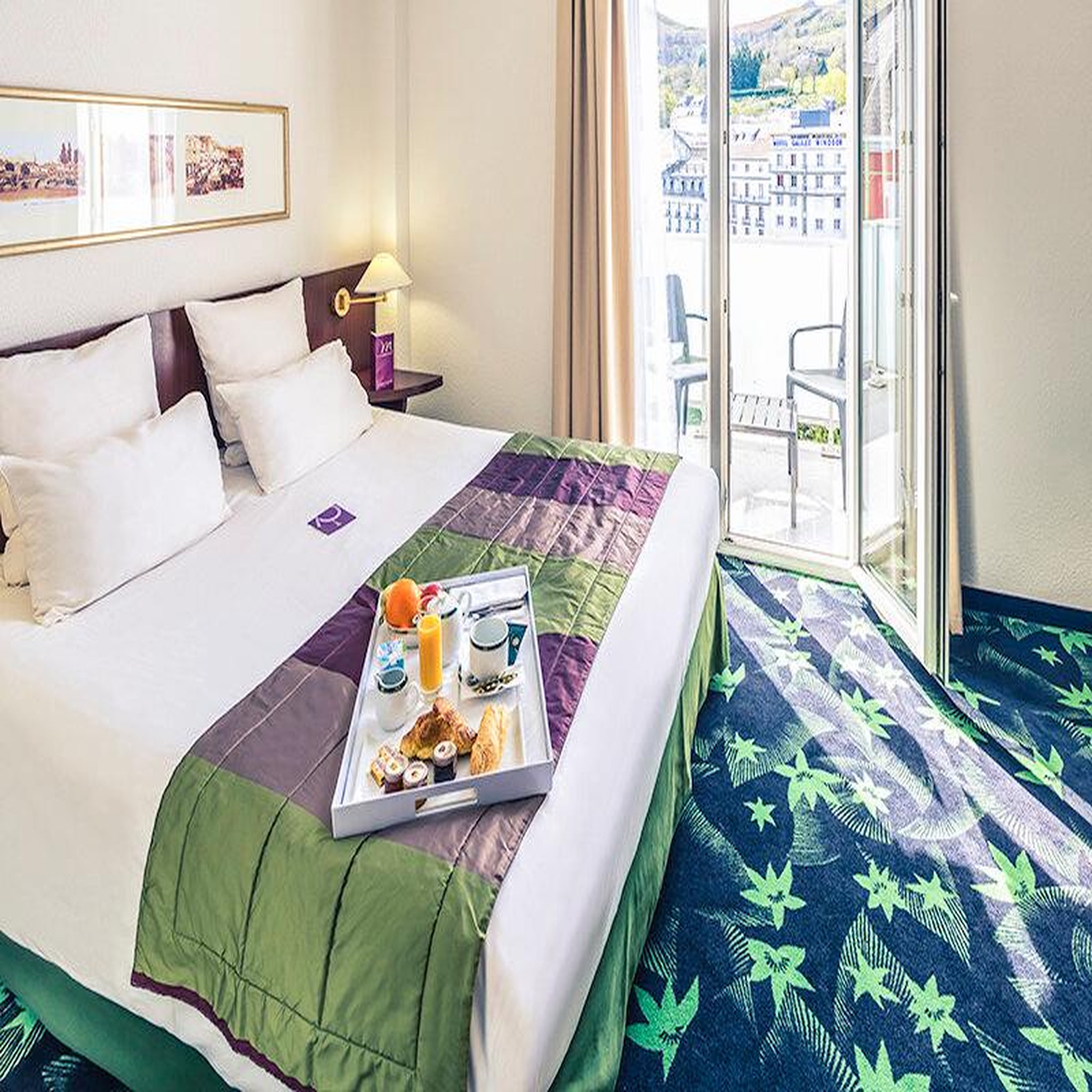 Voir la diapositive 3 : Smartbox Séjour gourmand à lourdes : 2 jours en hôtel mercure 4* avec dîner - coffret cadeau séjour