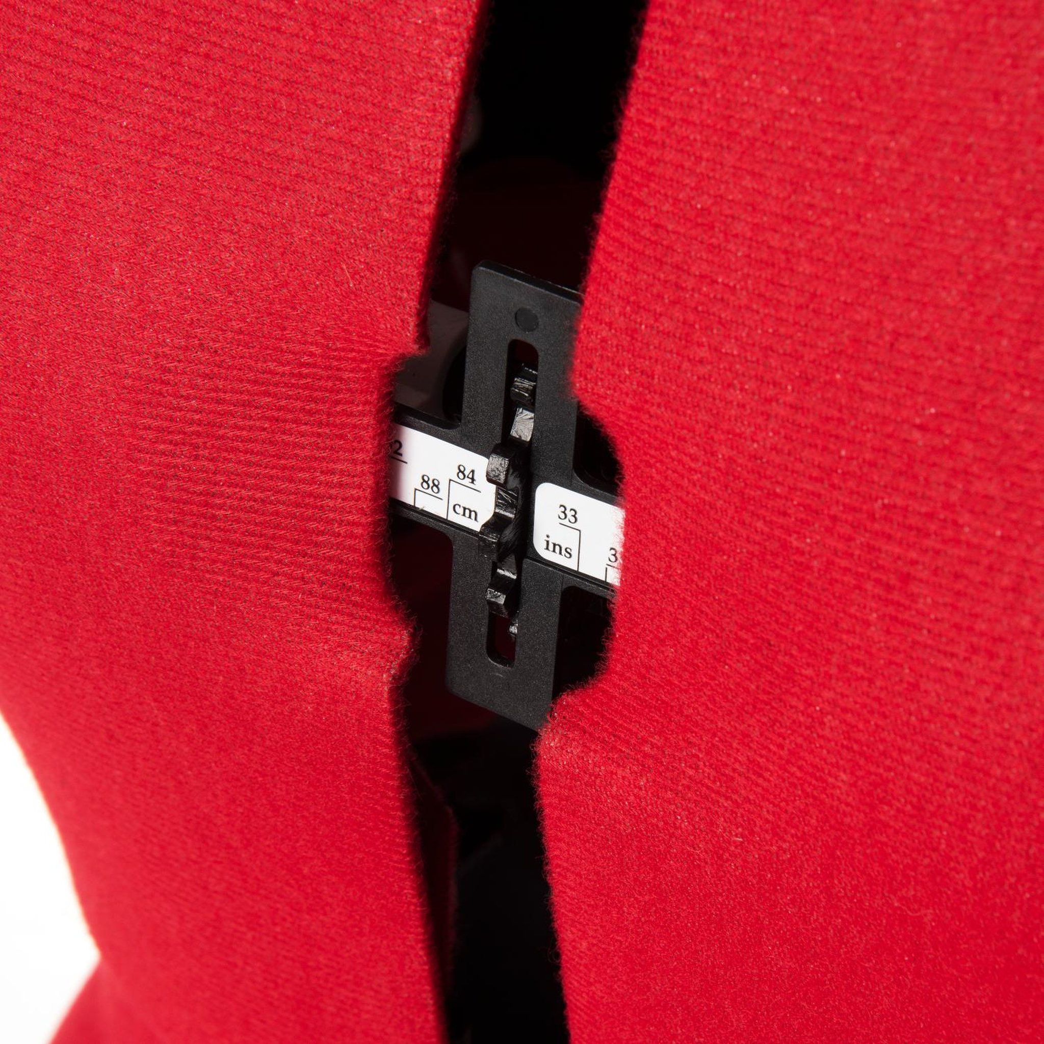 Voir la diapositive 5 : Singer Mannequin de couture sur pied buste de couture réglable SINGER FG952