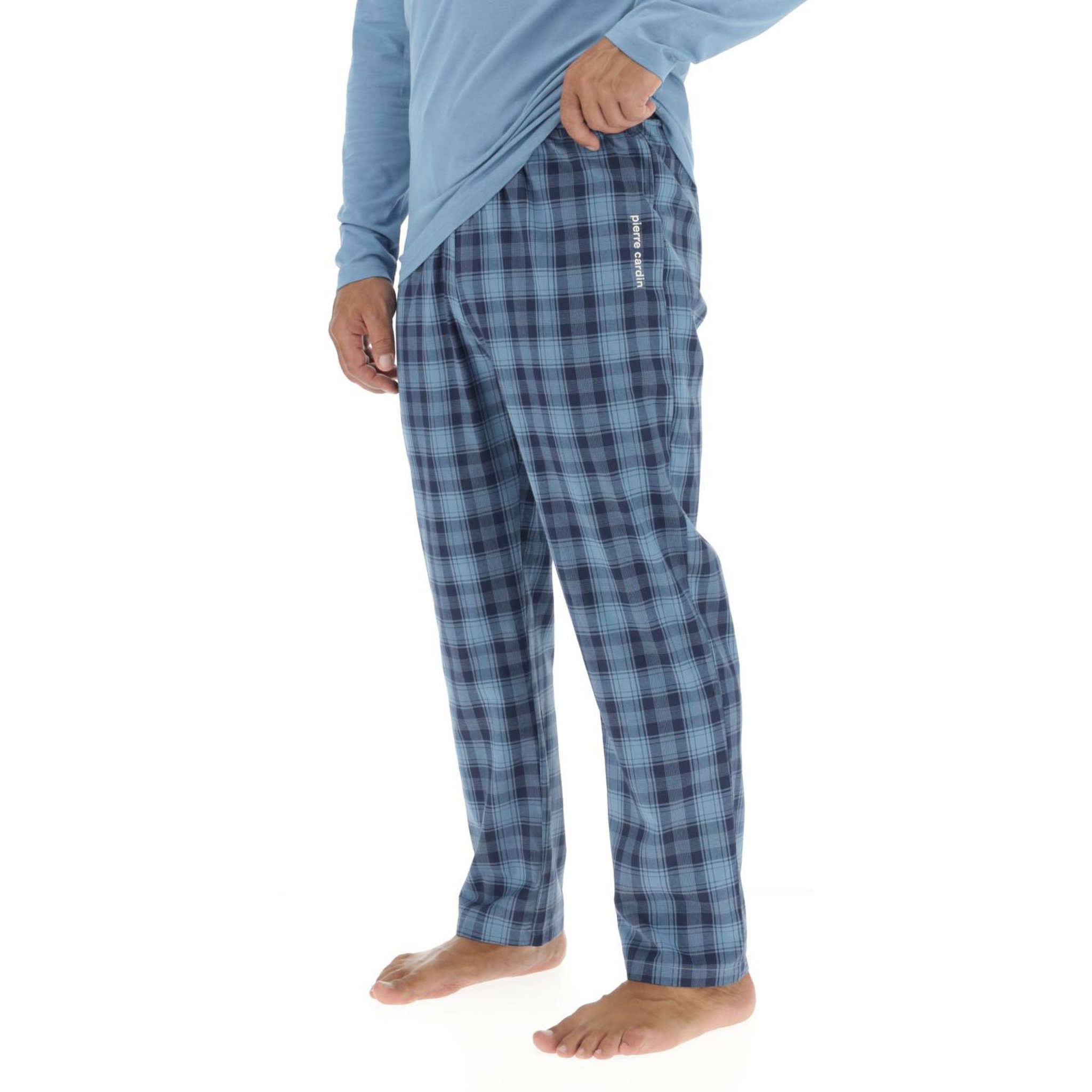 Voir la diapositive 4 : PIERRE CARDIN Ensemble Pyjama long homme en popeline à carreaux et Logo poitrine