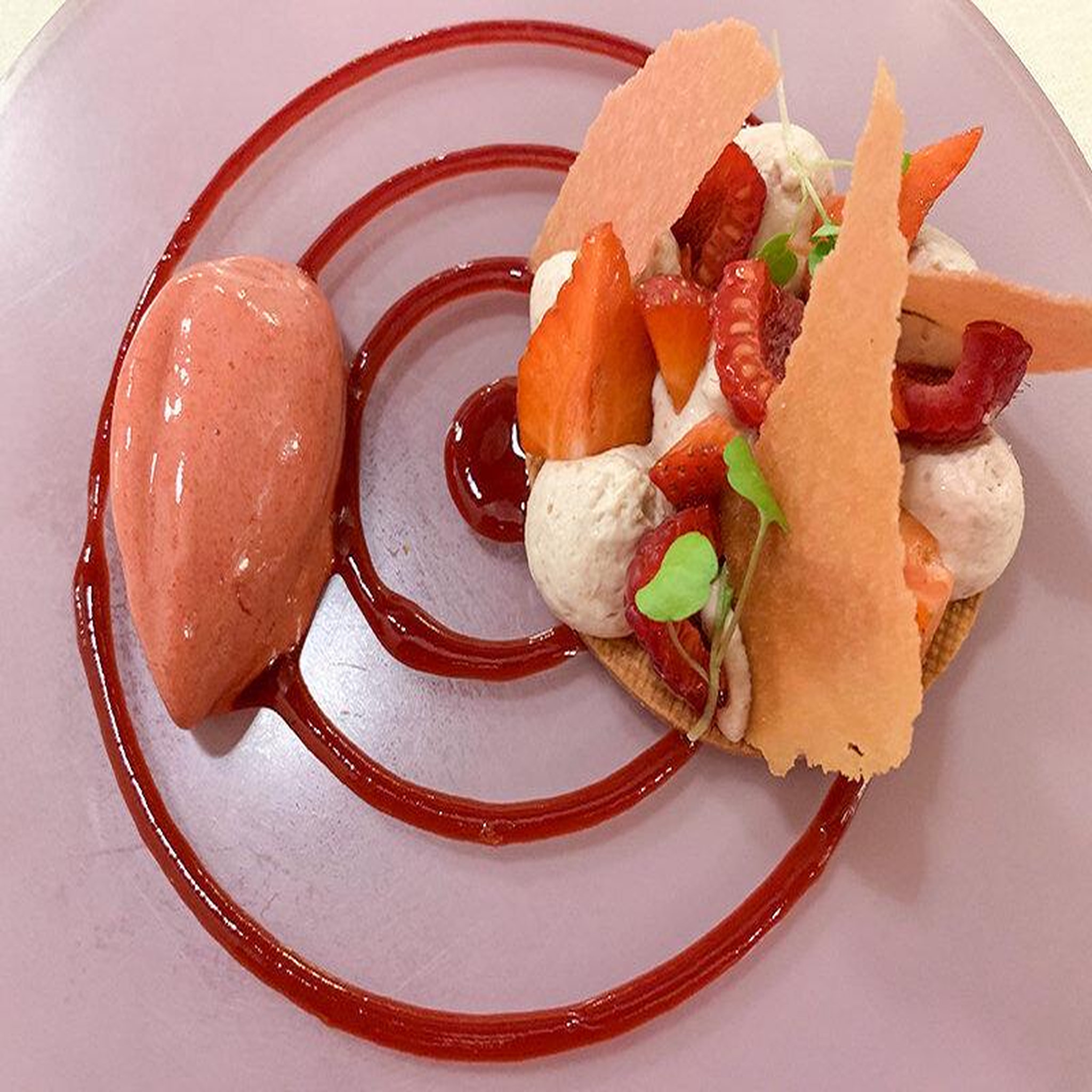 Voir la diapositive 3 : Smartbox Cours de cuisine de 3h30 d'un menu de chef 3 plats à domicile pour 4 avec dégustation - coffret cadeau gastronomie