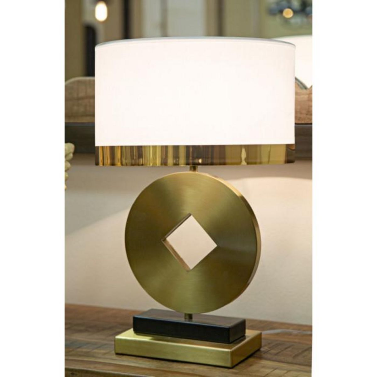 Paris Prix Lampe à Poser en Métal  Coin  53cm Or & Blanc