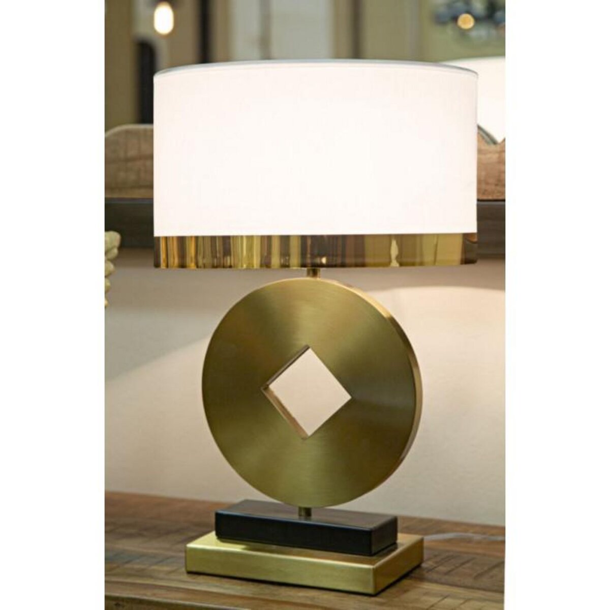 Paris Prix Lampe à Poser en Métal  Coin  53cm Or & Blanc