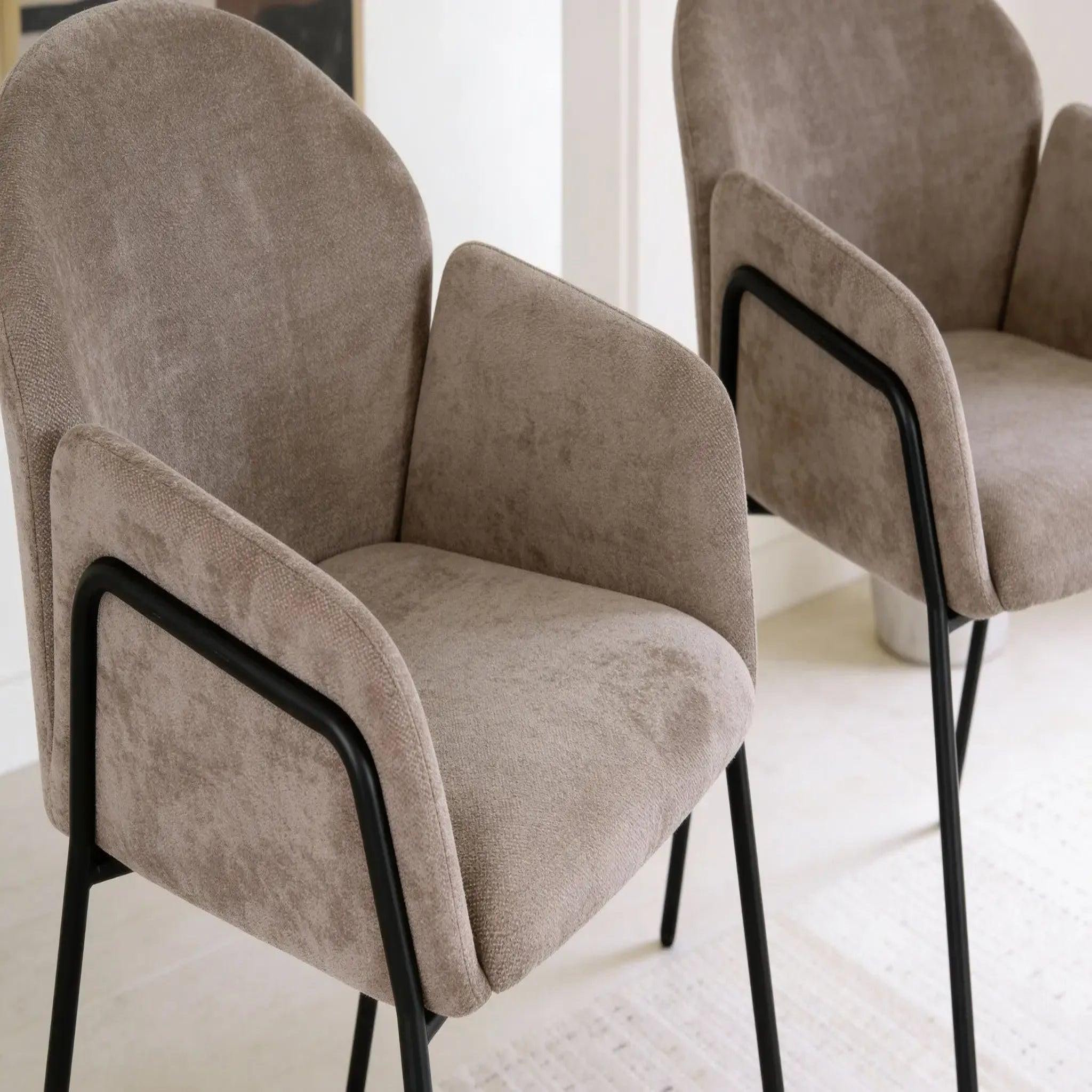Voir la diapositive 3 : CASANOVA PARIS Naya - lot de 2 chaises tissu