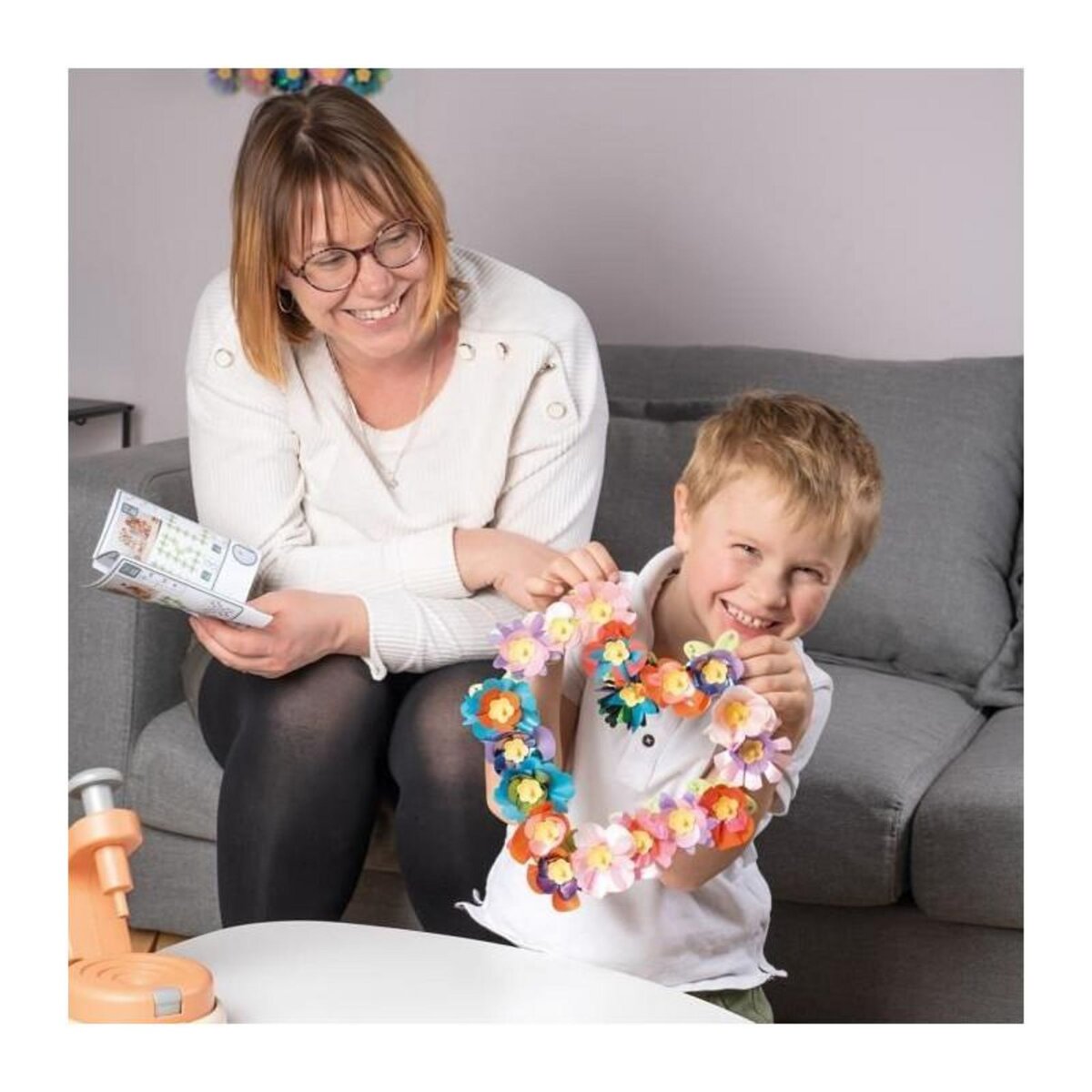 SMOBY Smoby - Loisirs créatif - Recharges de 16 fleurs - Pour le Set de création d'objets décoratifs - Fabriqué en France