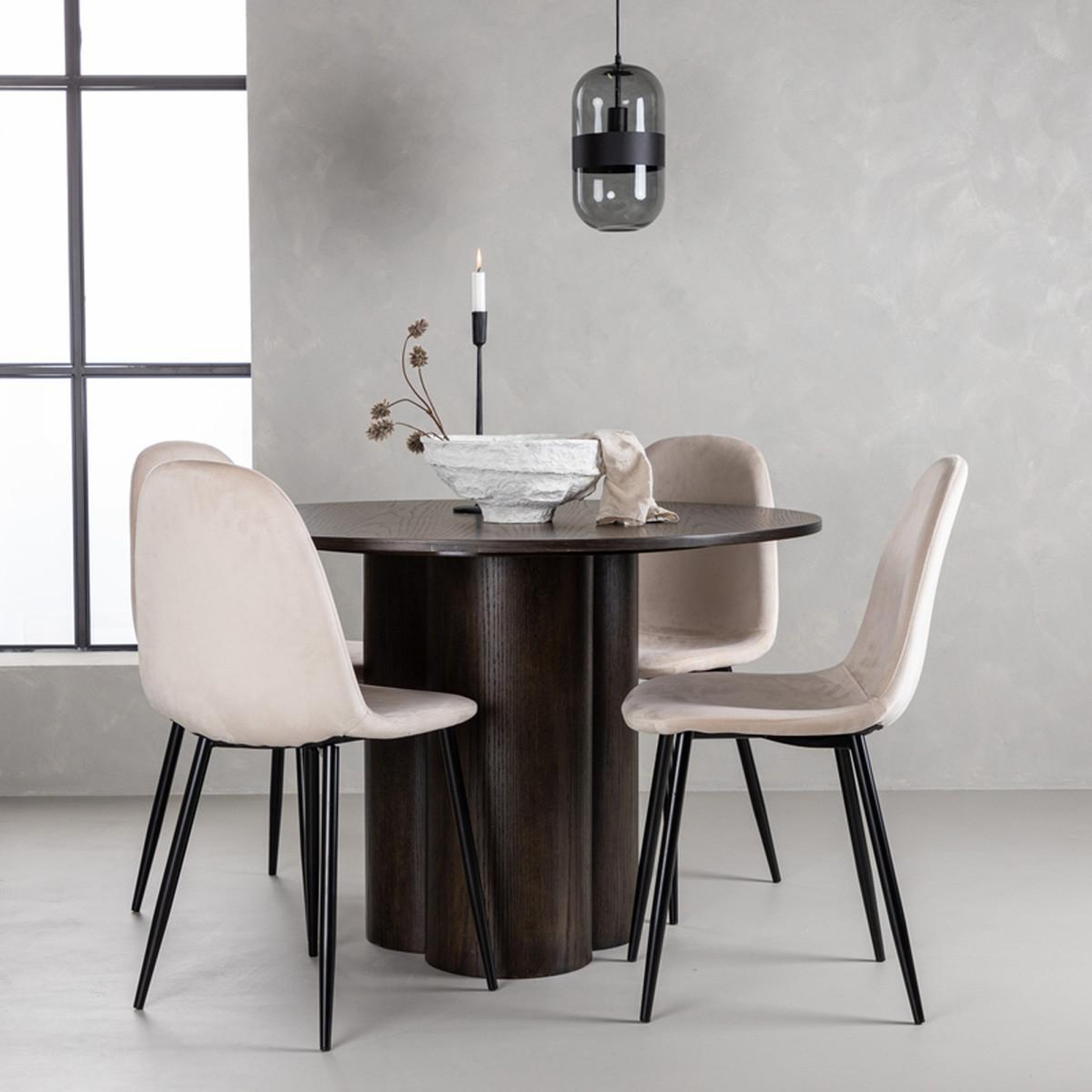 Voir la diapositive 6 : Paris Prix Ensemble table à manger & 4 chaises en velours  olivia & polar  110cm moka & beige