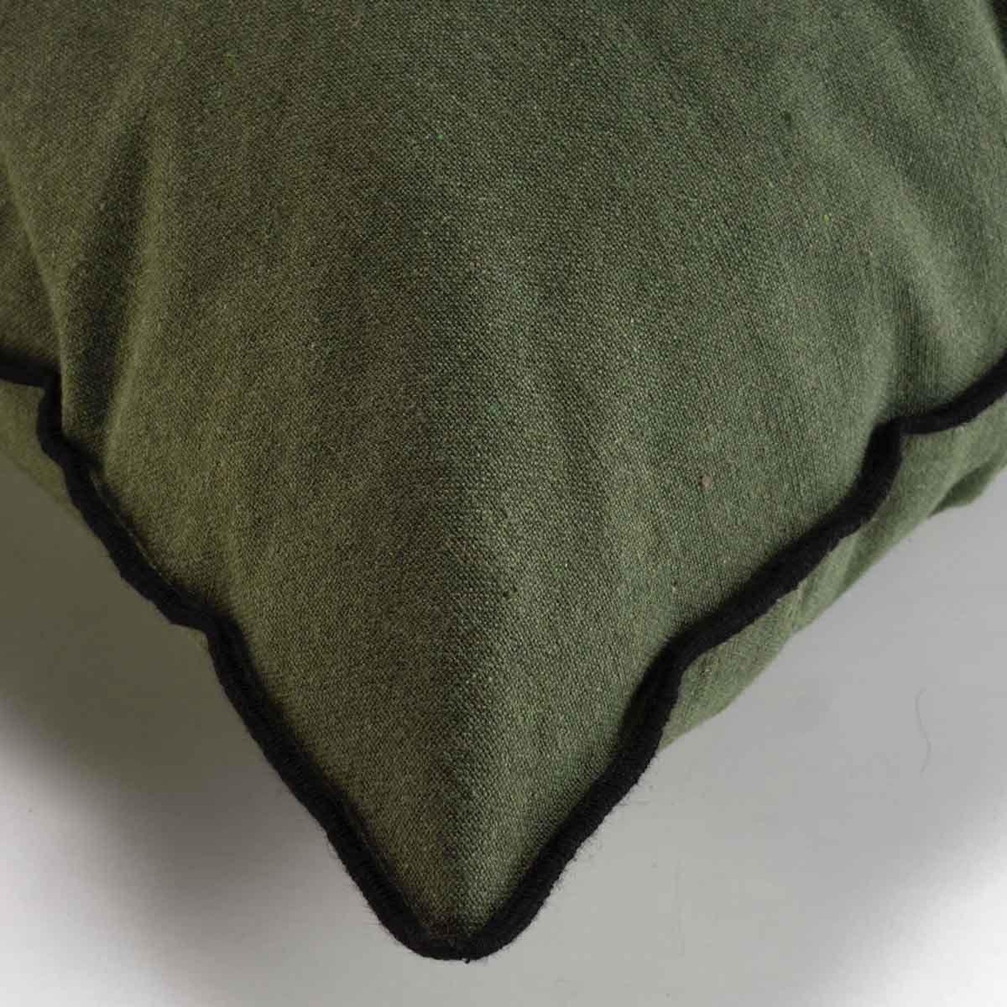 Voir la diapositive 3 : Douceur d'Intérieur Coussin déco  mistraline  40x60cm kaki
