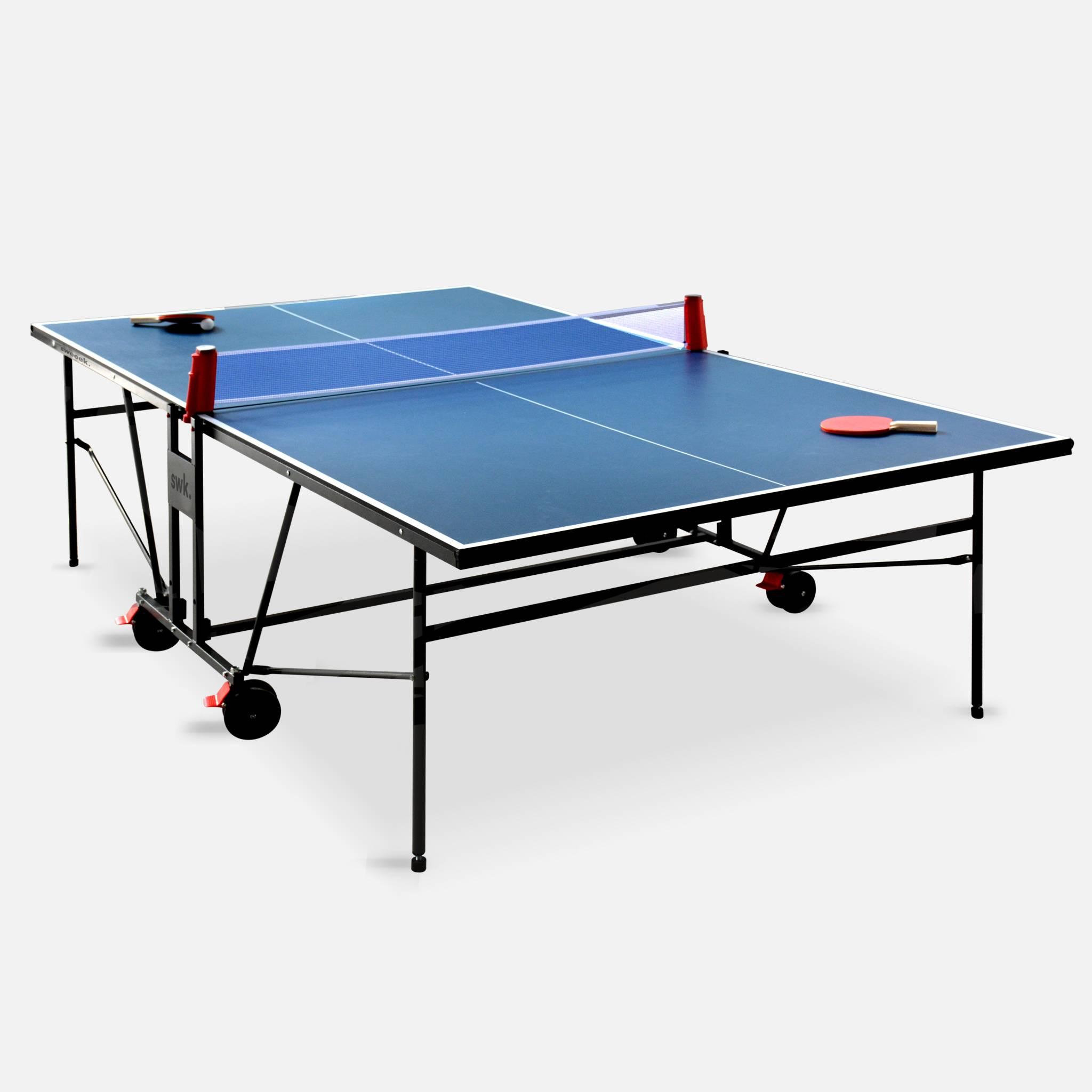 Voir la diapositive 2 : SWEEEK Table de ping pong INDOOR bleue - table pliable avec 4 raquettes et 6 balles. pour utilisation intérieure. sport tennis de table