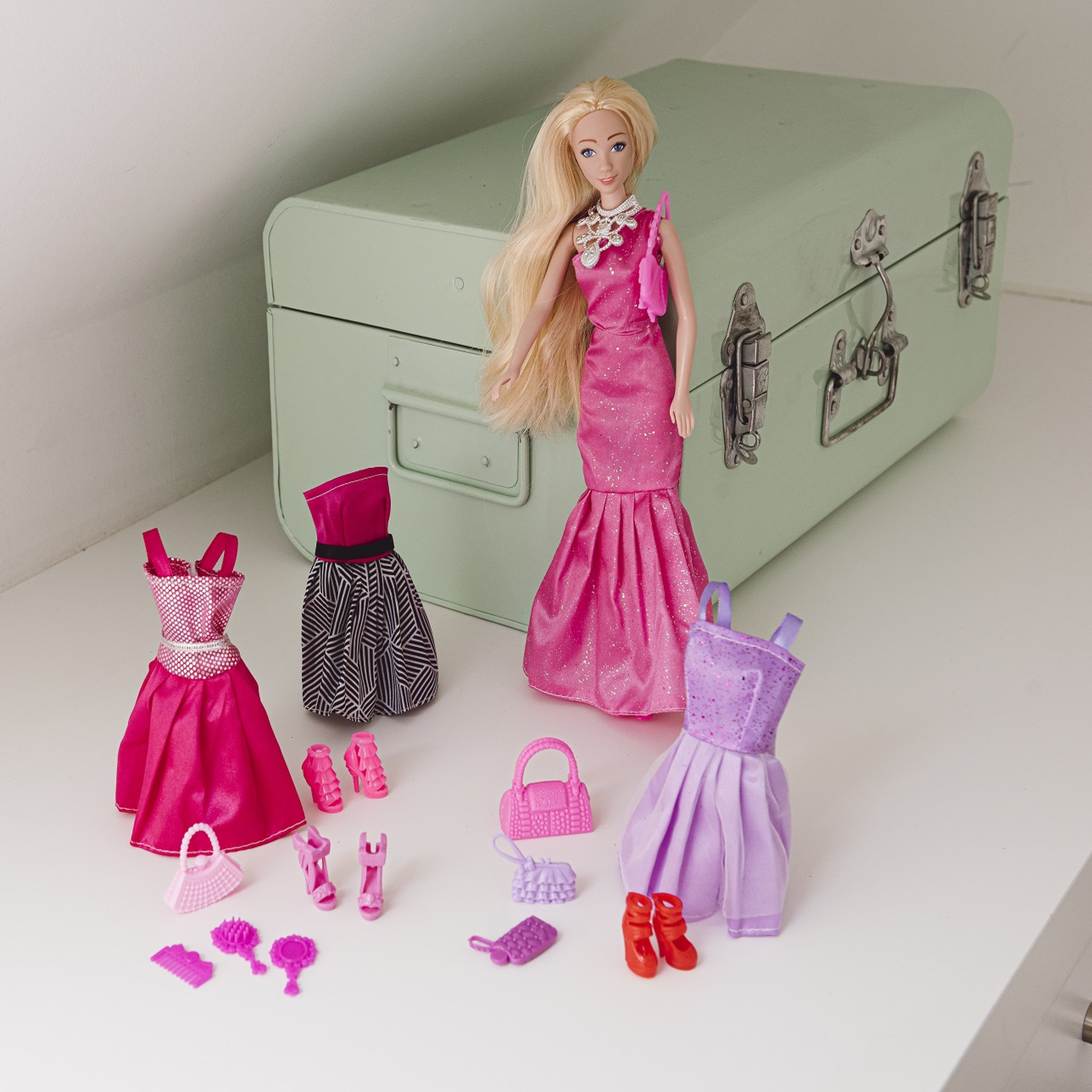 Voir la diapositive 3 : One Two Fun Mega Coffret Poupée + 37 accessoires 