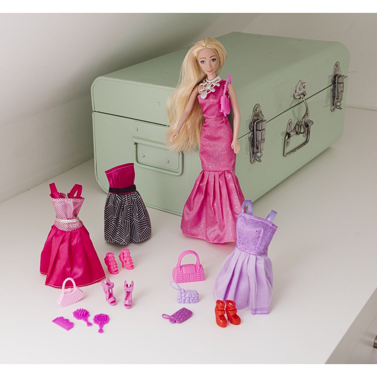 One Two Fun Mega Coffret Poupée + 37 accessoires 