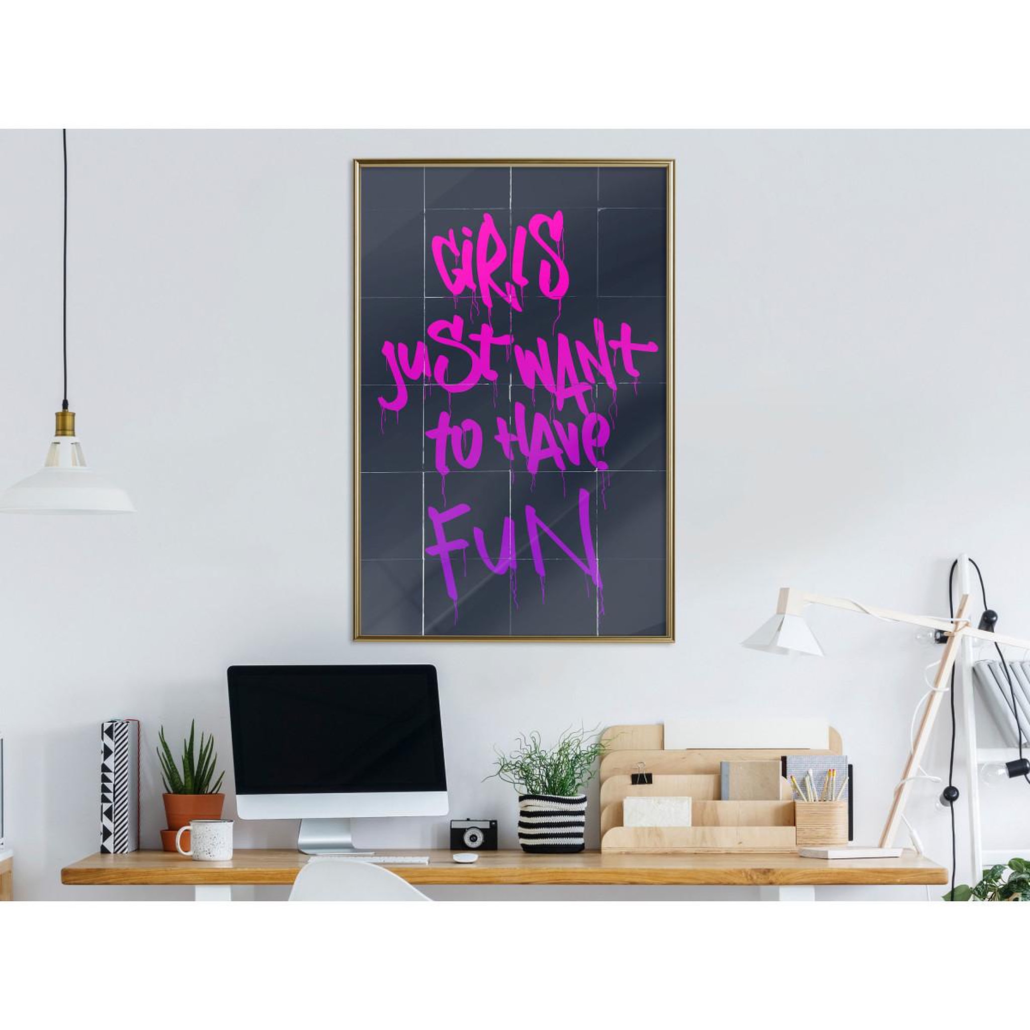 Voir la diapositive 2 : Paris Prix Affiche Murale Encadrée  What Girls Want