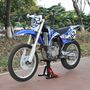 Voir la diapositive 2 : HOMCOM Lève moto béquille d'atelier stand moto tout-terrain moto cross supermotard hauteur réglable acier noir rouge