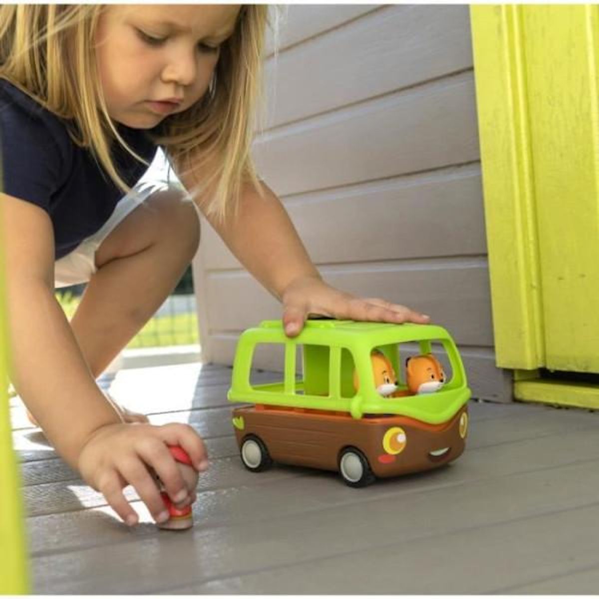 MARKET24 KLOROFIL Le bus aventure + 2 grands personnages inclus