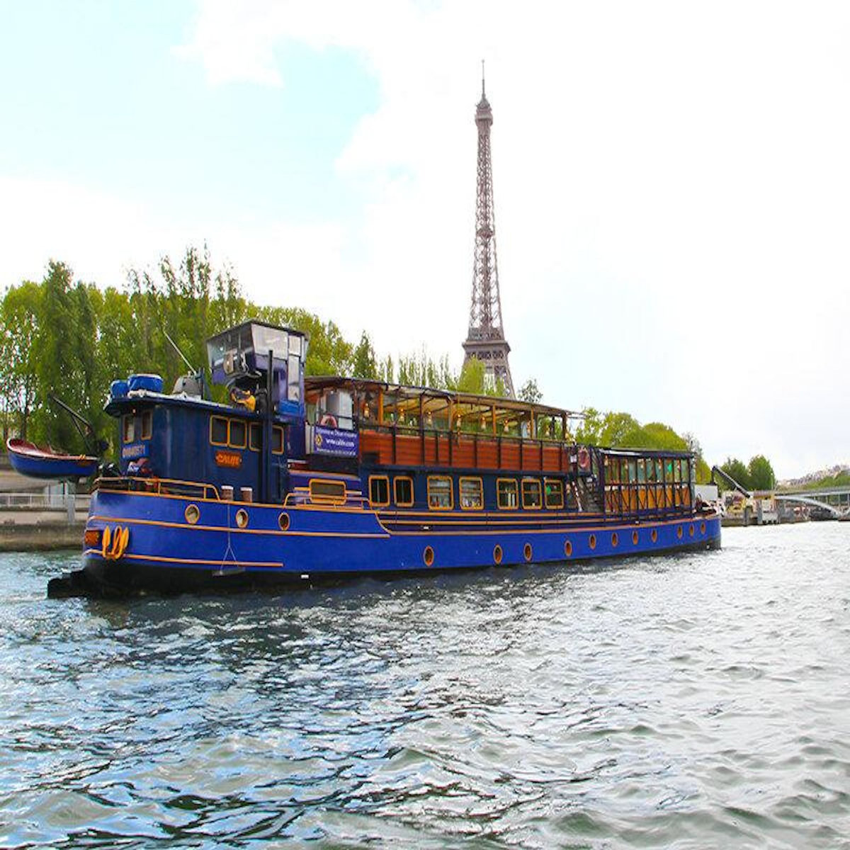 Smartbox Croisière de 2h sur la Seine avec déjeuner gastronomique, vin et coupe de Champagne - Coffret Cadeau Gastronomie