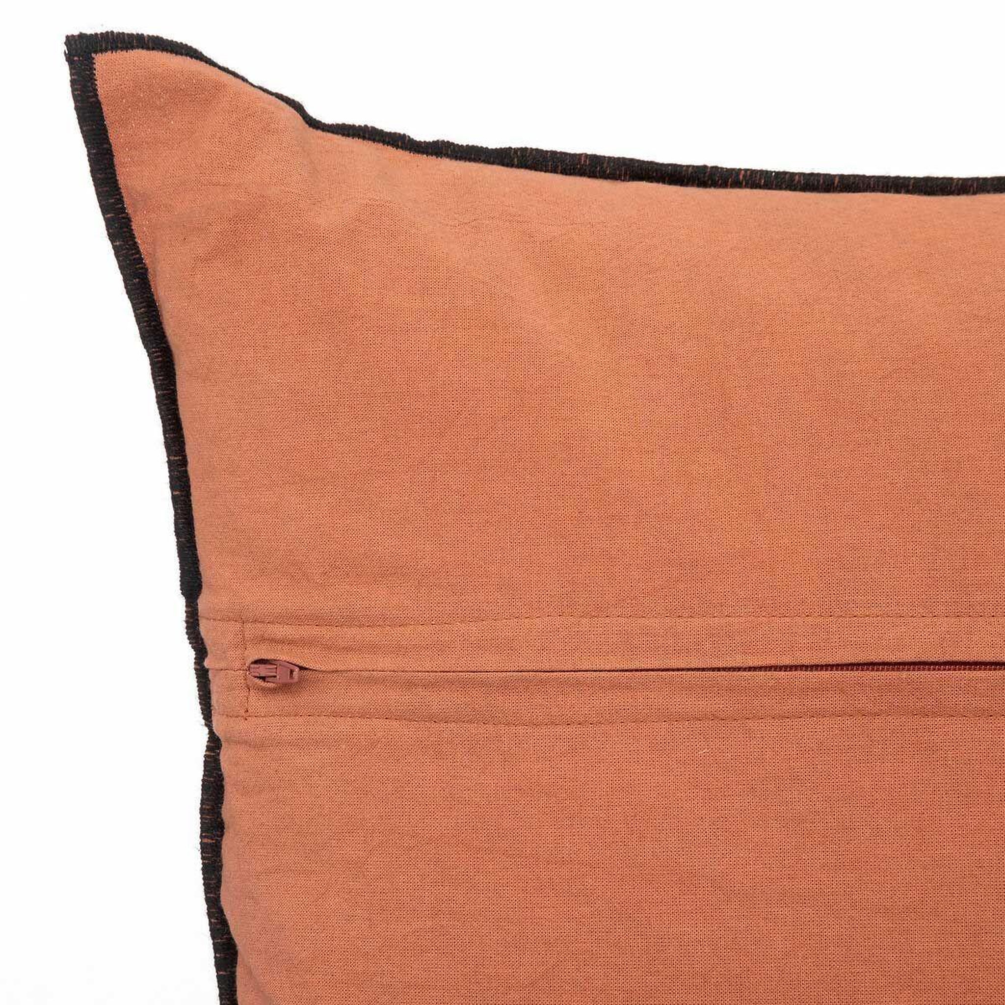 Voir la diapositive 2 : ATMOSPHERA Coussin déco  linah  45x45cm terracotta