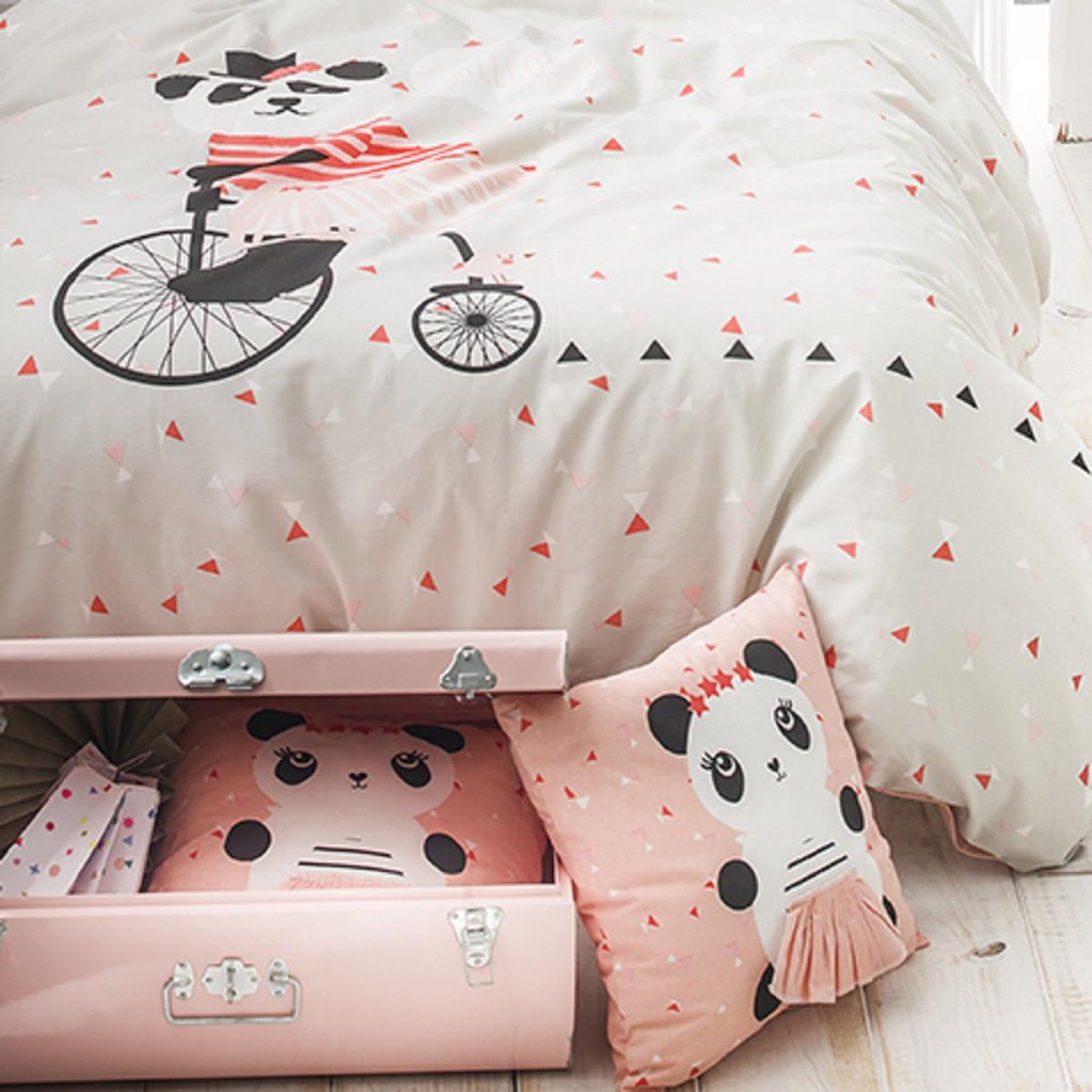 Voir la diapositive 2 : FUTURE HOME Coussin enfant imprimé panda en coton 40x40cm pandi