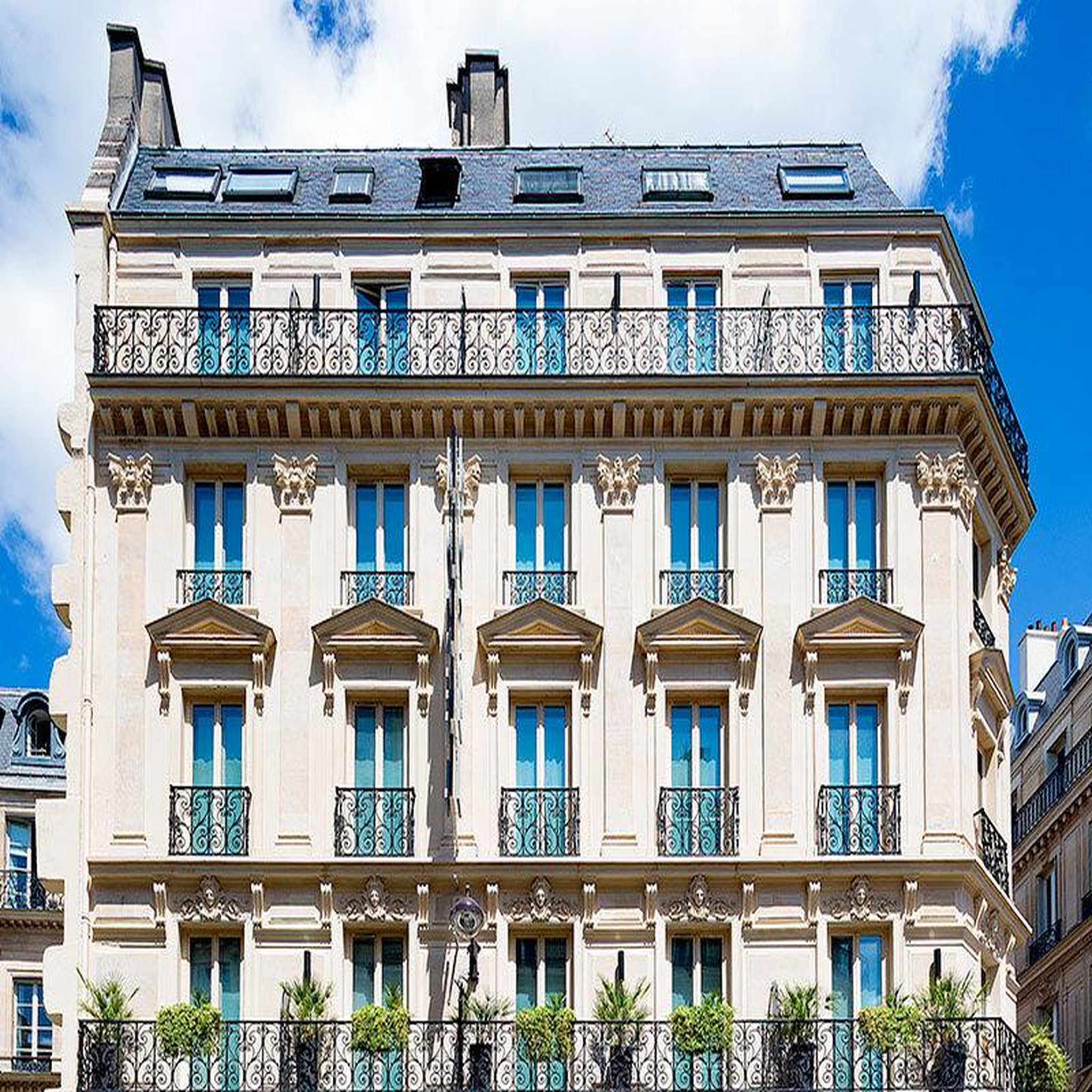 Voir la diapositive 4 : Smartbox Romance à paris : séjour de 2 jours en hôtel de charme au cœur de la ville lumière - coffret cadeau séjour